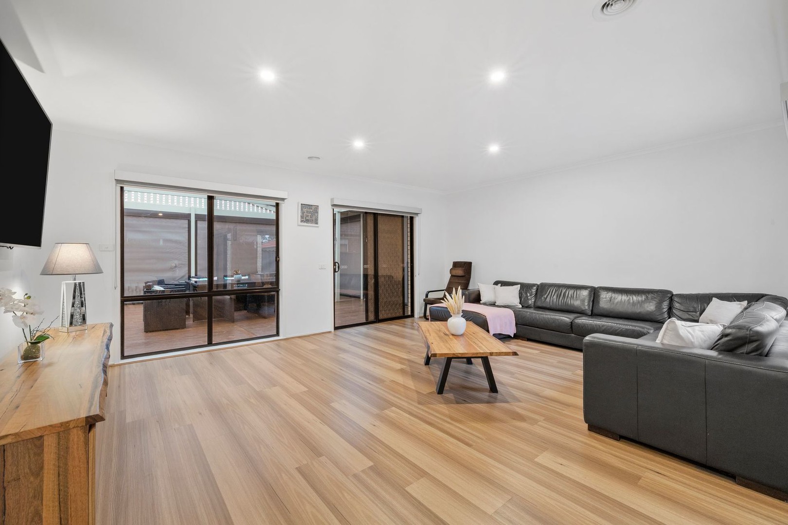 37 Dobell Crescent, Caroline Springs, VIC 3023, Caroline Springs - Thumbnail 8