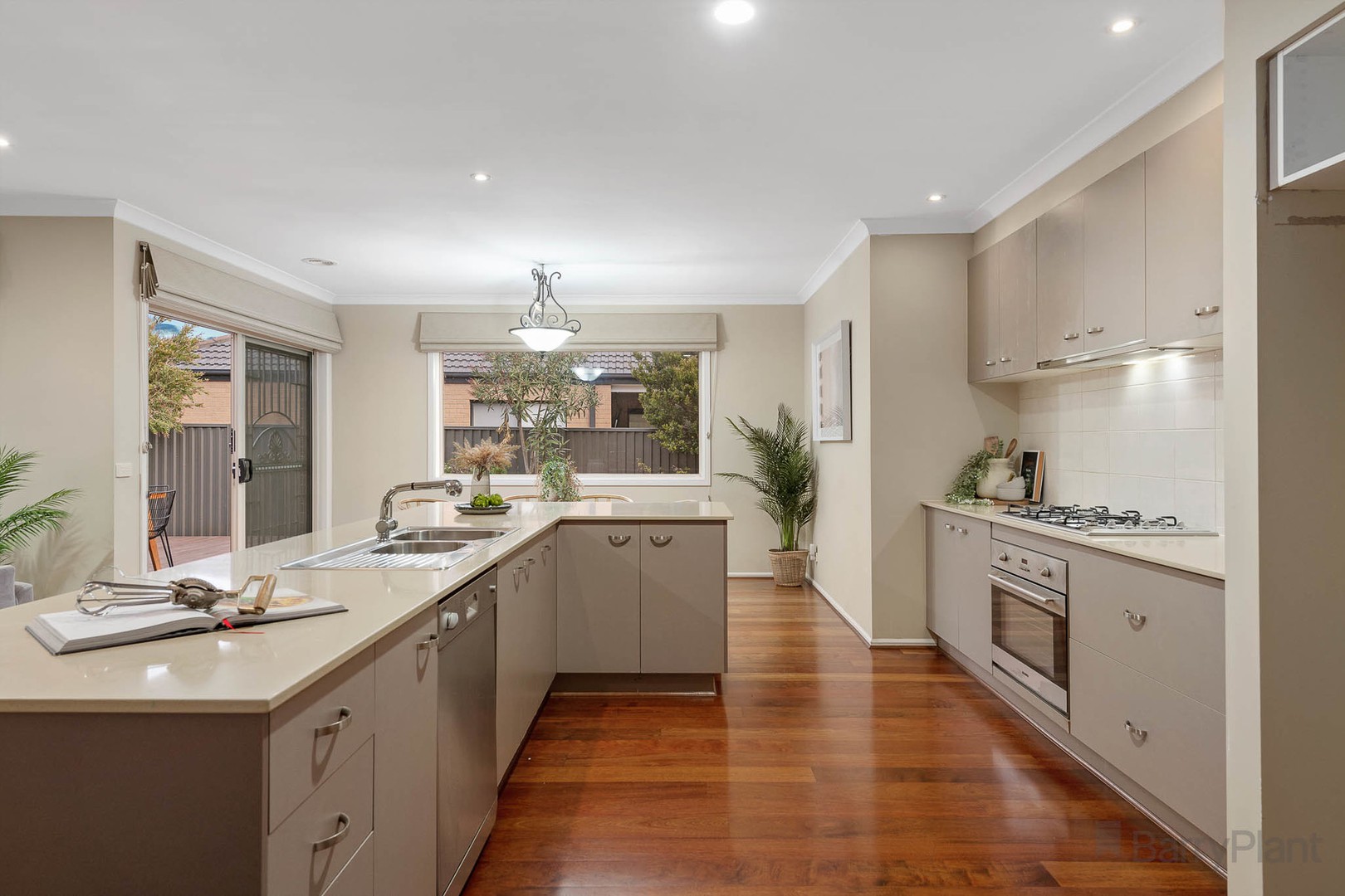 37 Downing Square, Pakenham, VIC 3810, Pakenham - Thumbnail 4