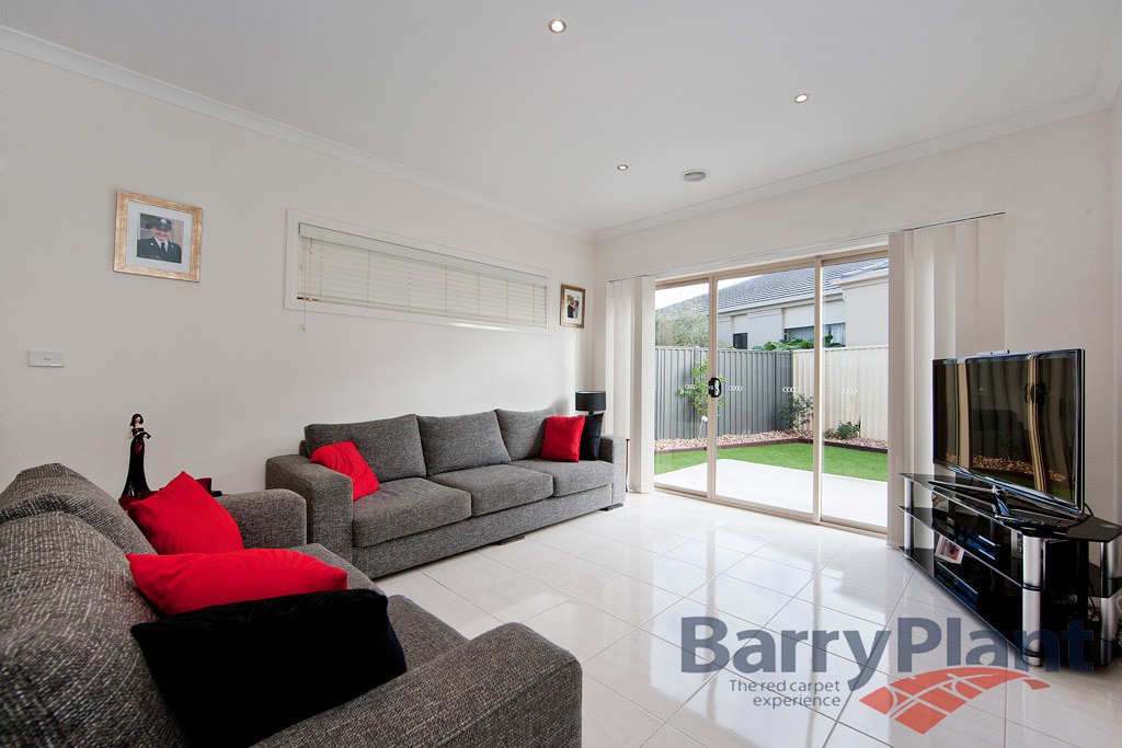 37 Dunkirk Drive, Point Cook, VIC 3030, Point Cook - Thumbnail 7