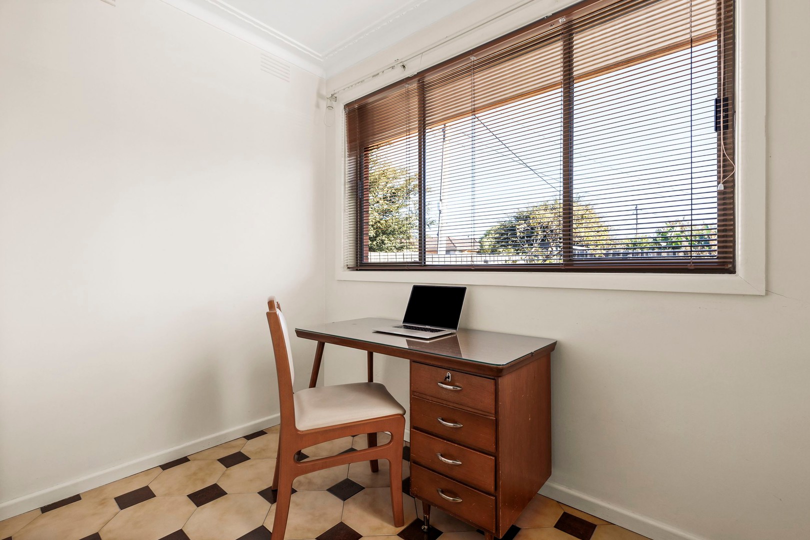 37 Epstein Street, Reservoir, VIC 3073, Reservoir - Thumbnail 6