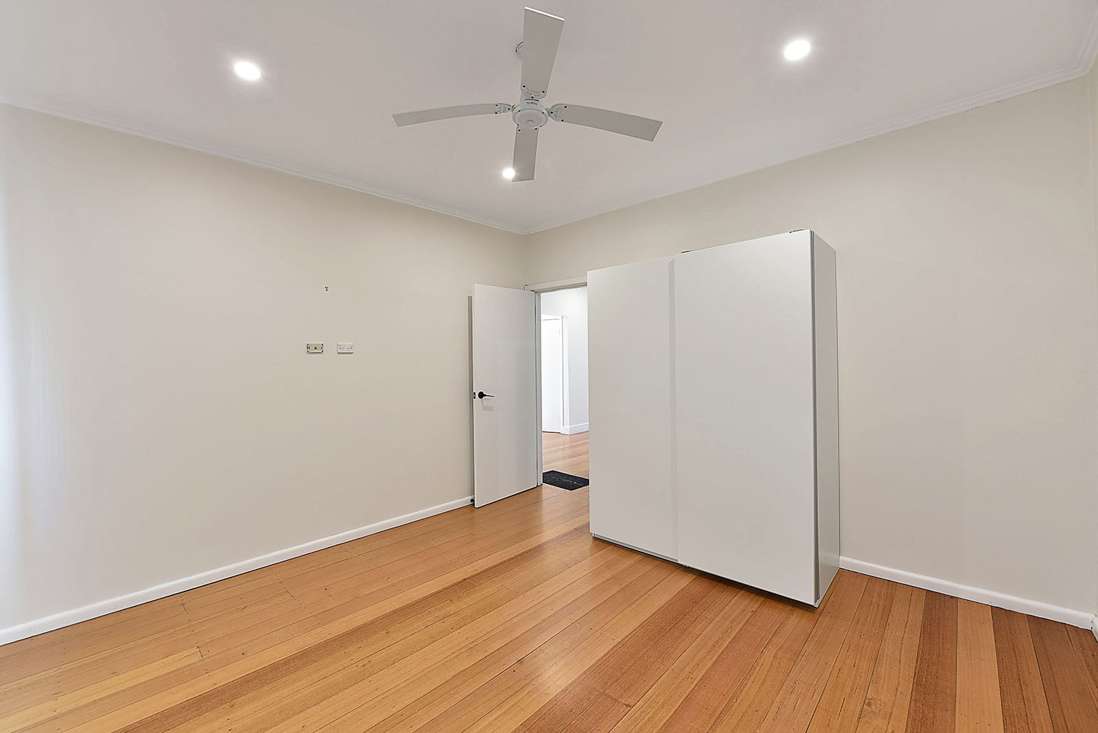 37 Etzel St, Airport West, VIC 3042, Airport West - Thumbnail 4
