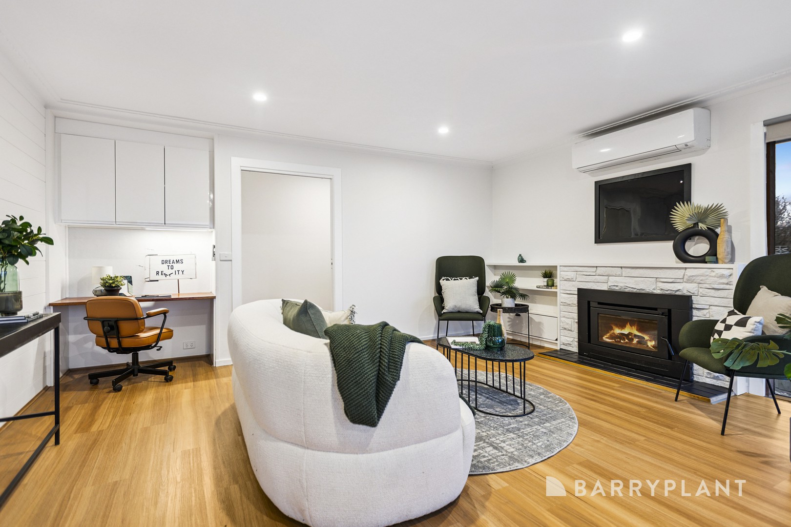 37 Finmere Crescent, Upper Ferntree Gully, VIC 3156 - Thumbnail 2 - 16/07/2025