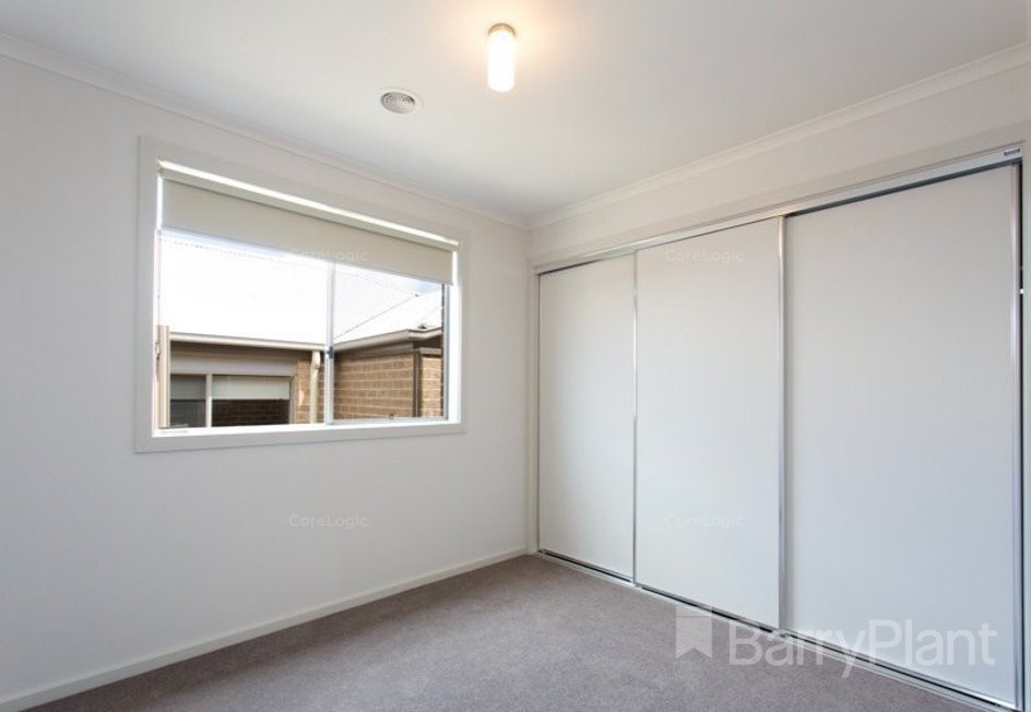 37 Fraser Street, Mount Pleasant, VIC 3350, Mount Pleasant - Thumbnail 4
