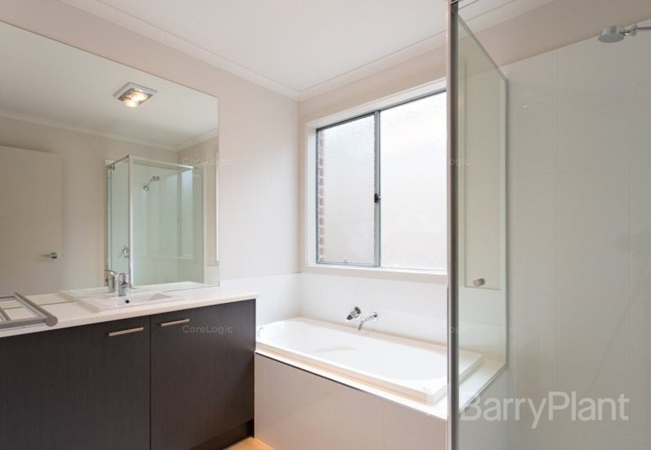37 Fraser Street, Mount Pleasant, VIC 3350, Mount Pleasant - Thumbnail 6