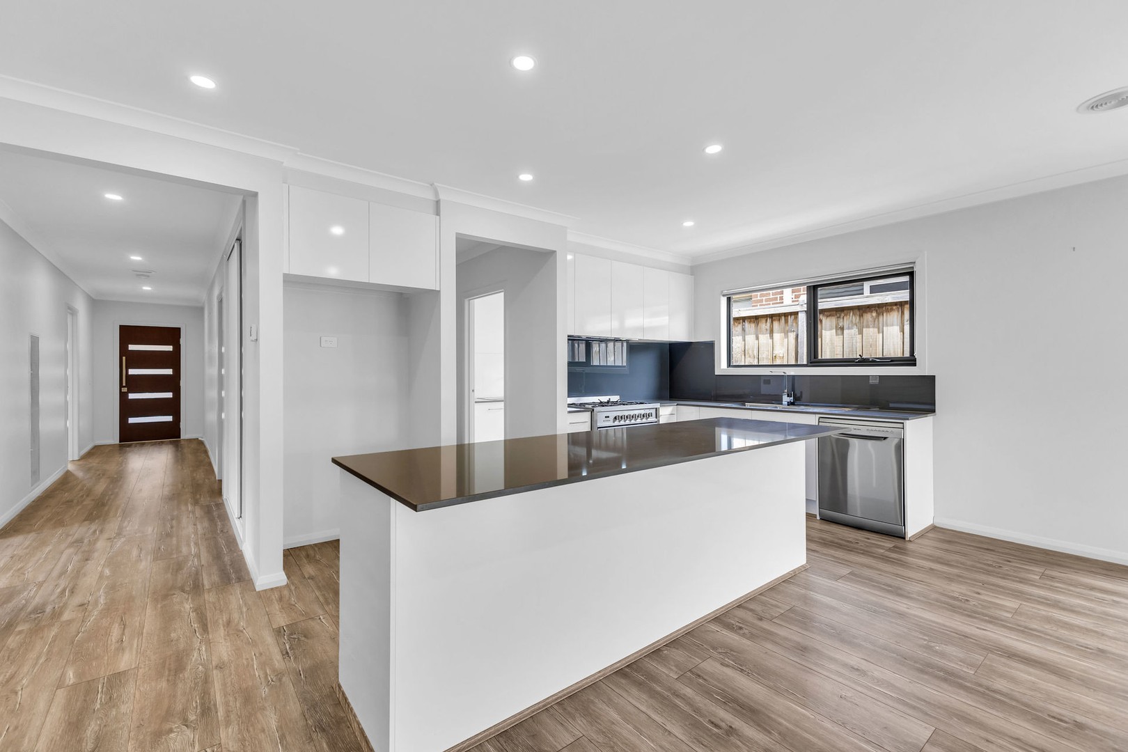 37 Garrard Crescent, Clyde, VIC 3978 - Thumbnail 1 - 03/01/2024