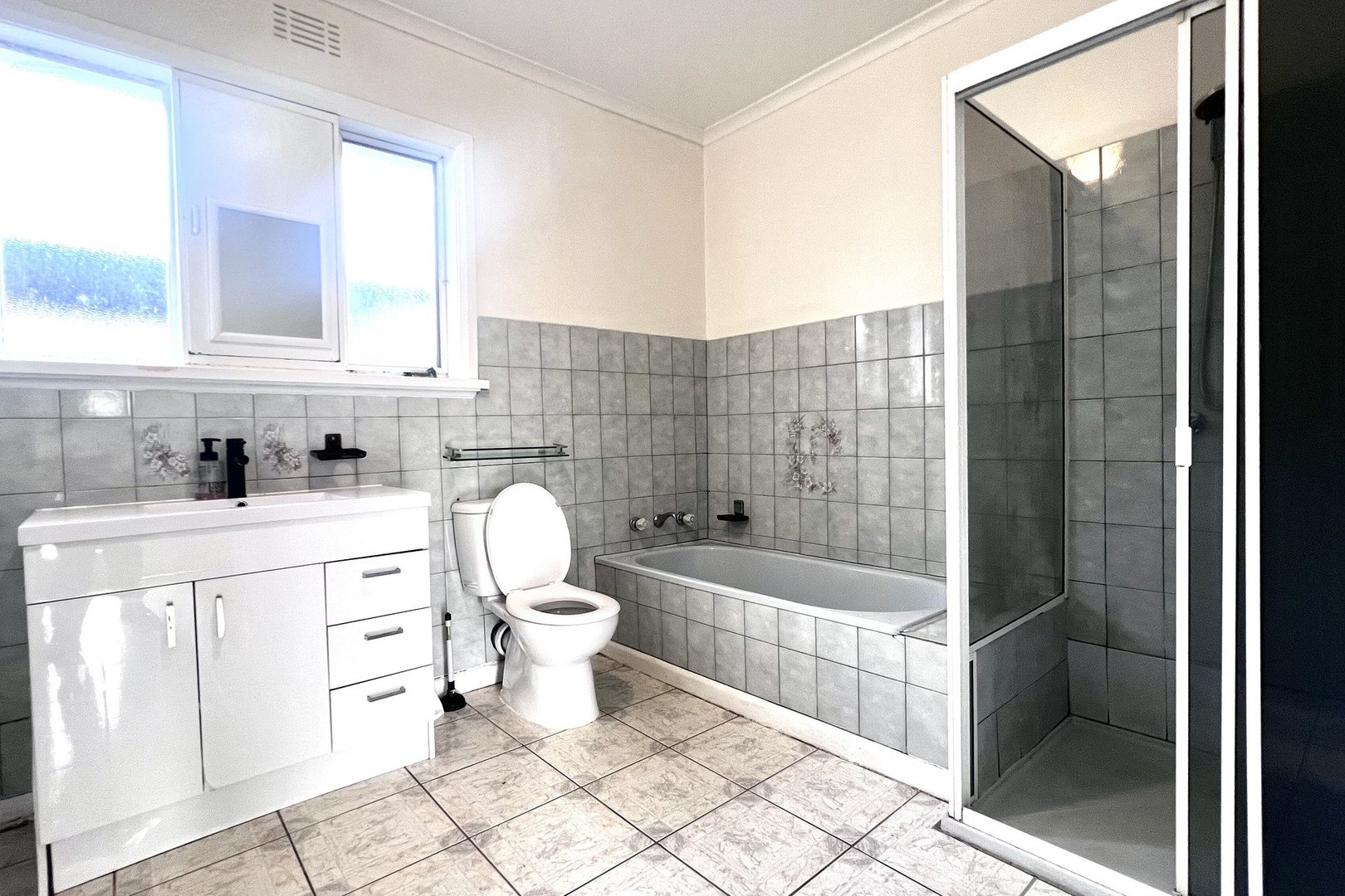 37 Grace Street, St Albans, VIC 3021, St Albans - Thumbnail 5
