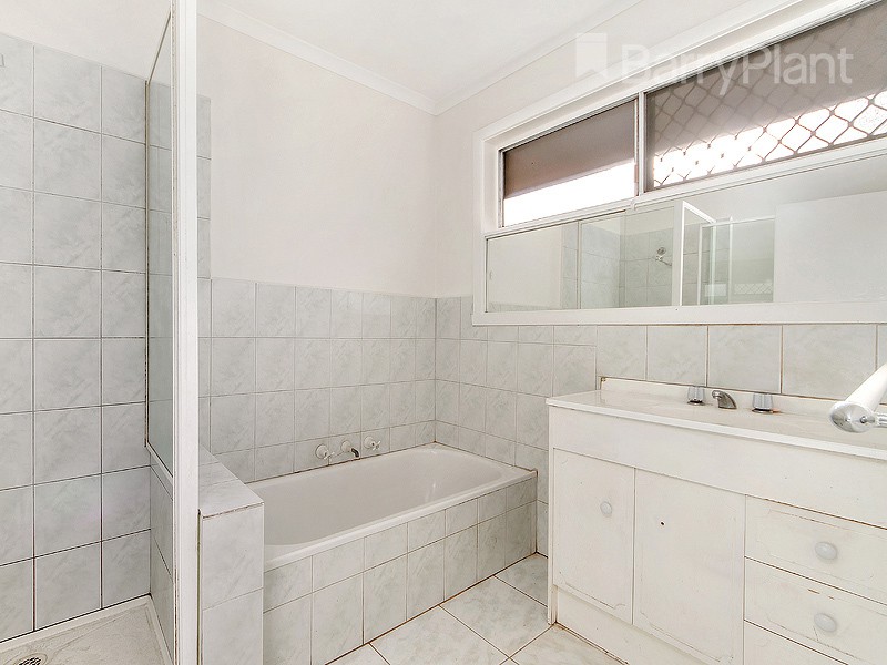 37 Harmon Avenue, St Albans, VIC 3021, St Albans - Thumbnail 5