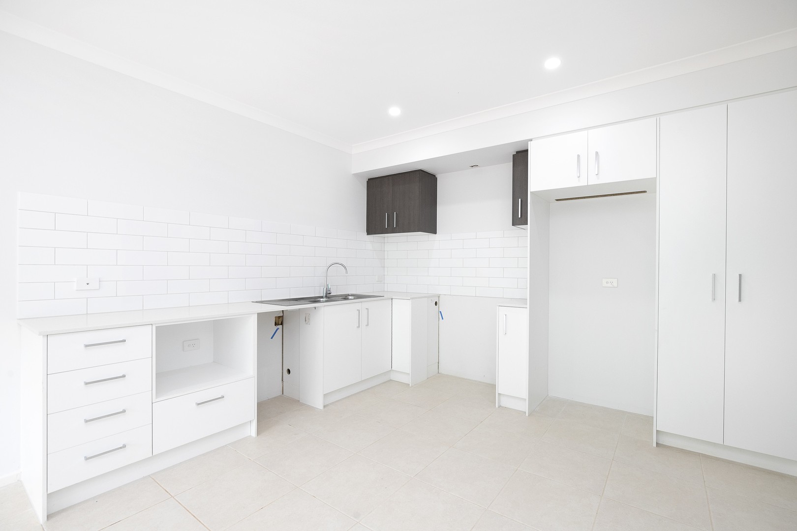 37 Harrier Circuit, Deanside, VIC 3336, Deanside - Thumbnail 4