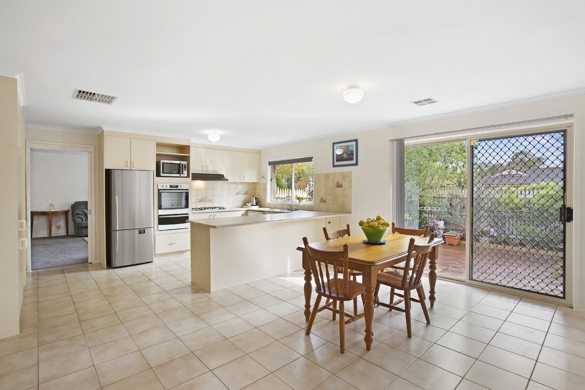 37 Highland Avenue, Croydon, VIC 3136, Croydon - Thumbnail 3