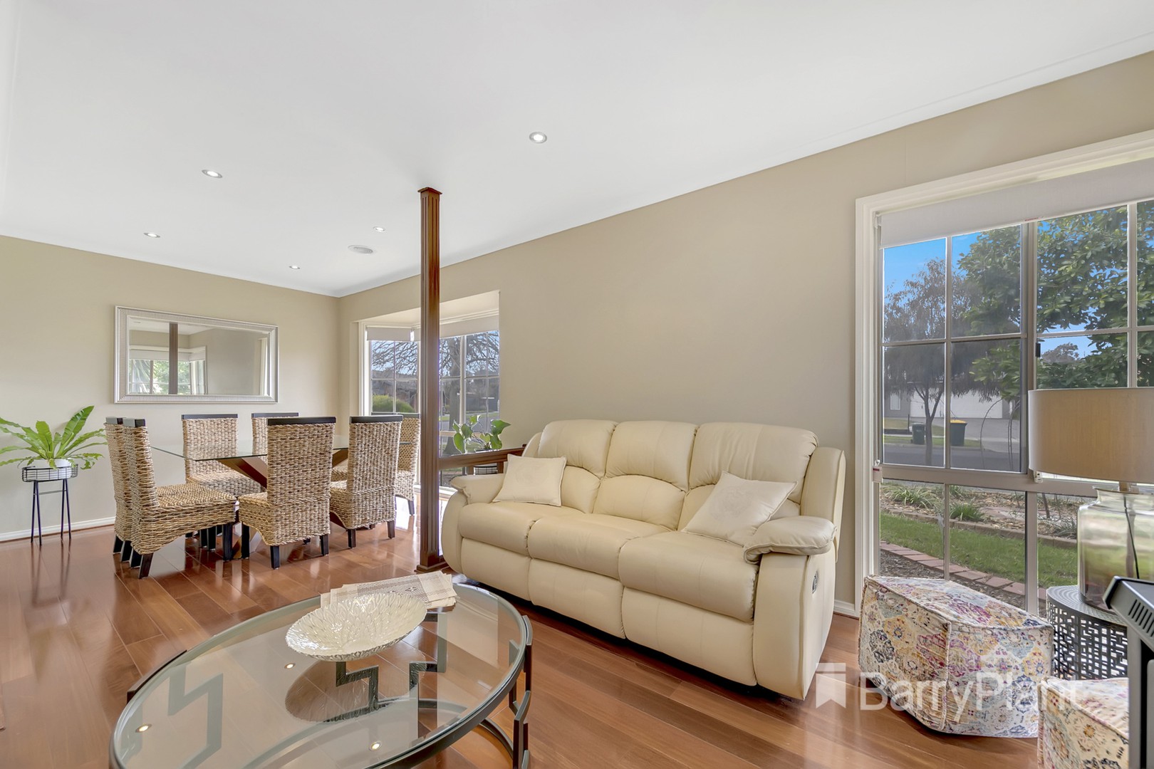 37 Hinkler Drive, Mill Park, VIC 3082, Mill Park - Thumbnail 3