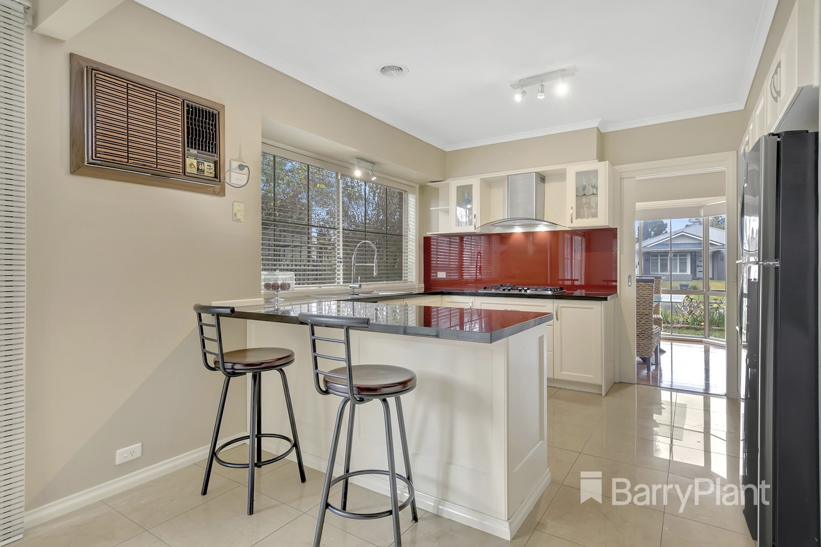 37 Hinkler Drive, Mill Park, VIC 3082, Mill Park - Thumbnail 5