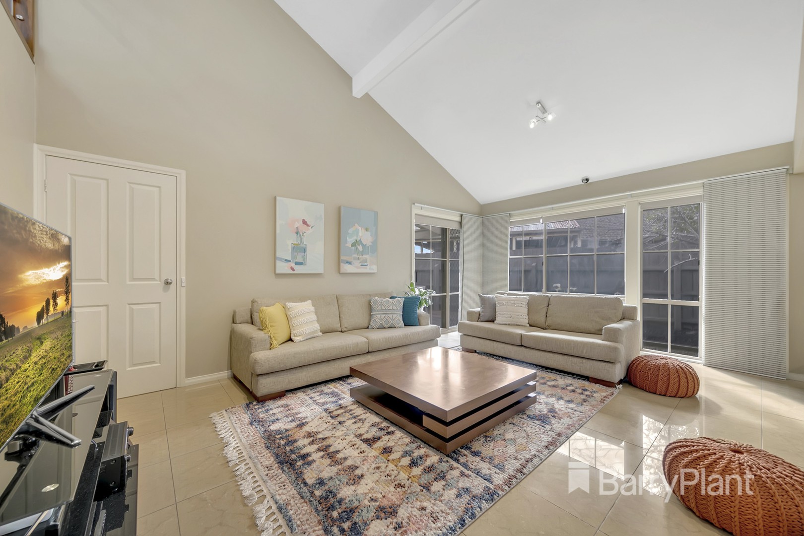 37 Hinkler Drive, Mill Park, VIC 3082, Mill Park - Thumbnail 8