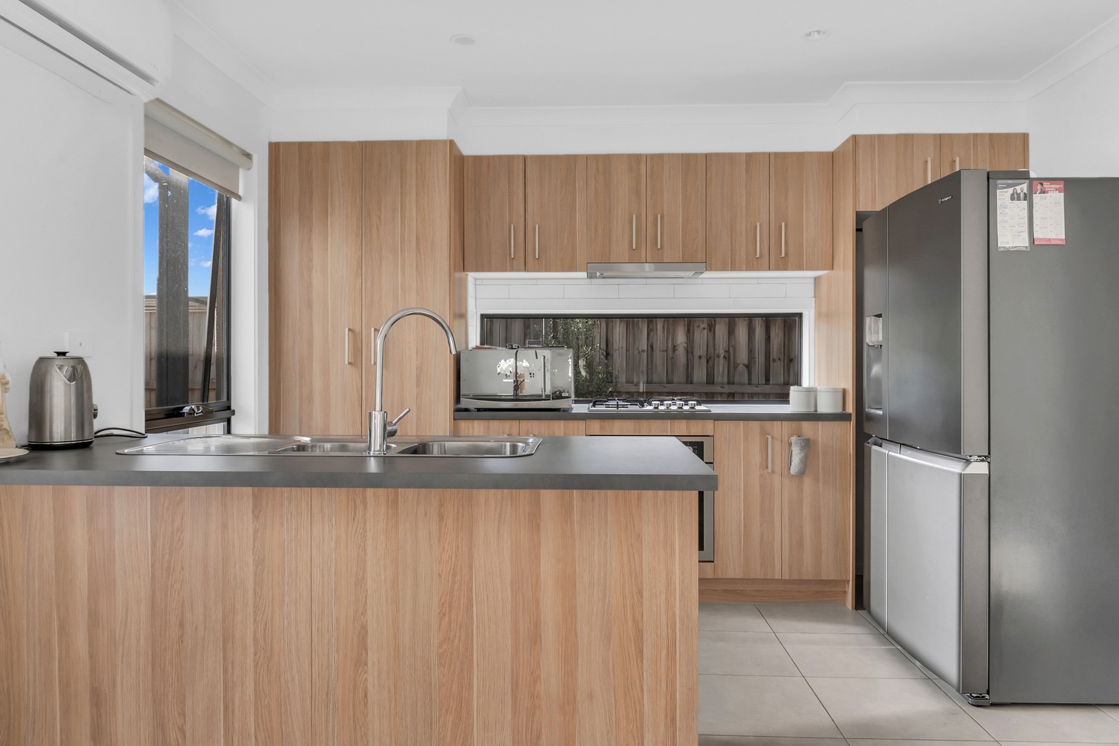 37 Hollywood Drive, Roxburgh Park, VIC 3064, Roxburgh Park - Thumbnail 5