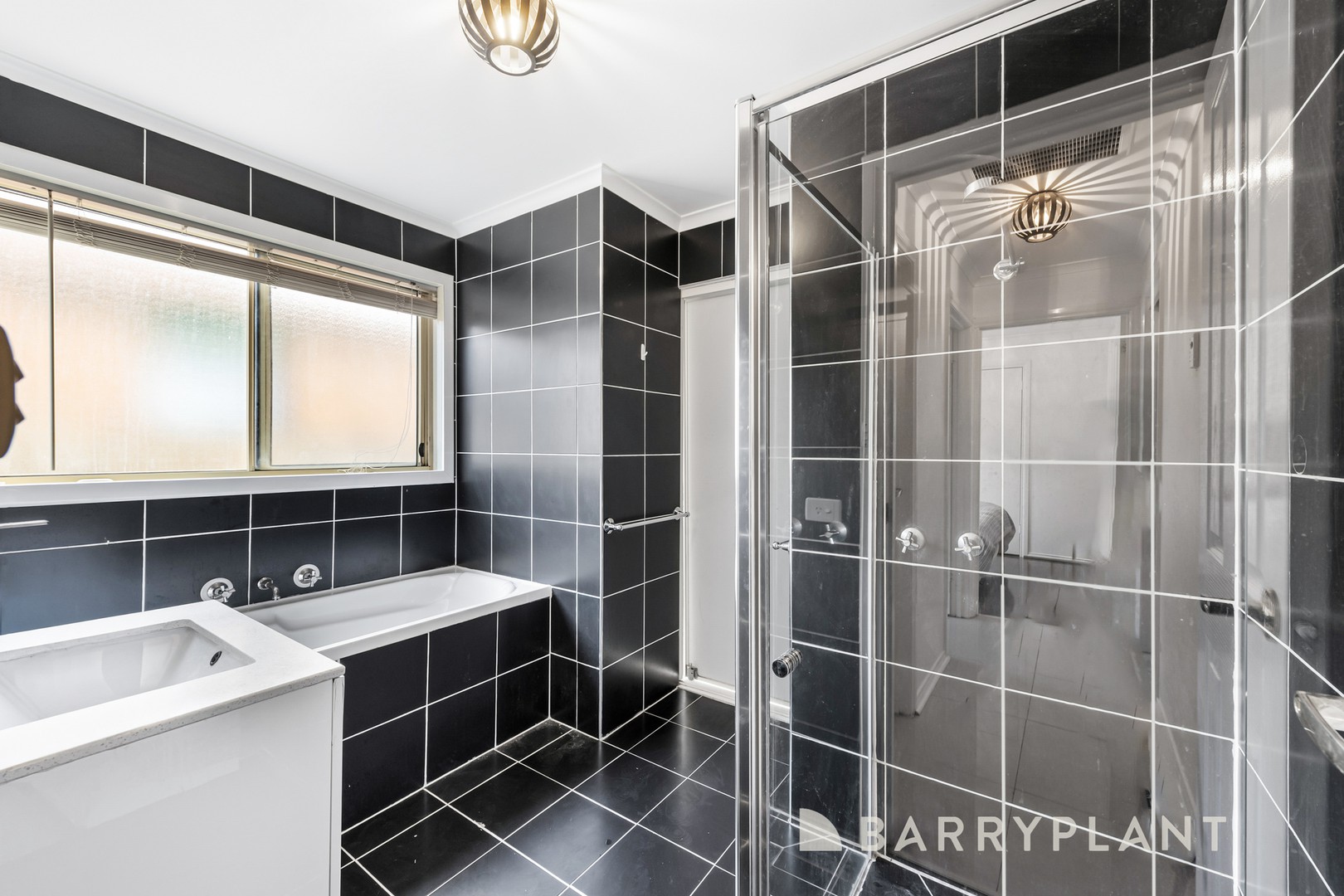37 Karinya Close, Werribee, VIC 3030, Werribee - Thumbnail 8