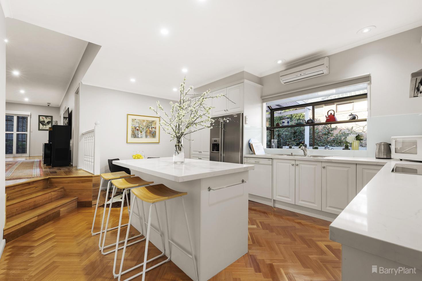 37 Kenilworth Parade, Ivanhoe, VIC 3079, Ivanhoe - Thumbnail 4