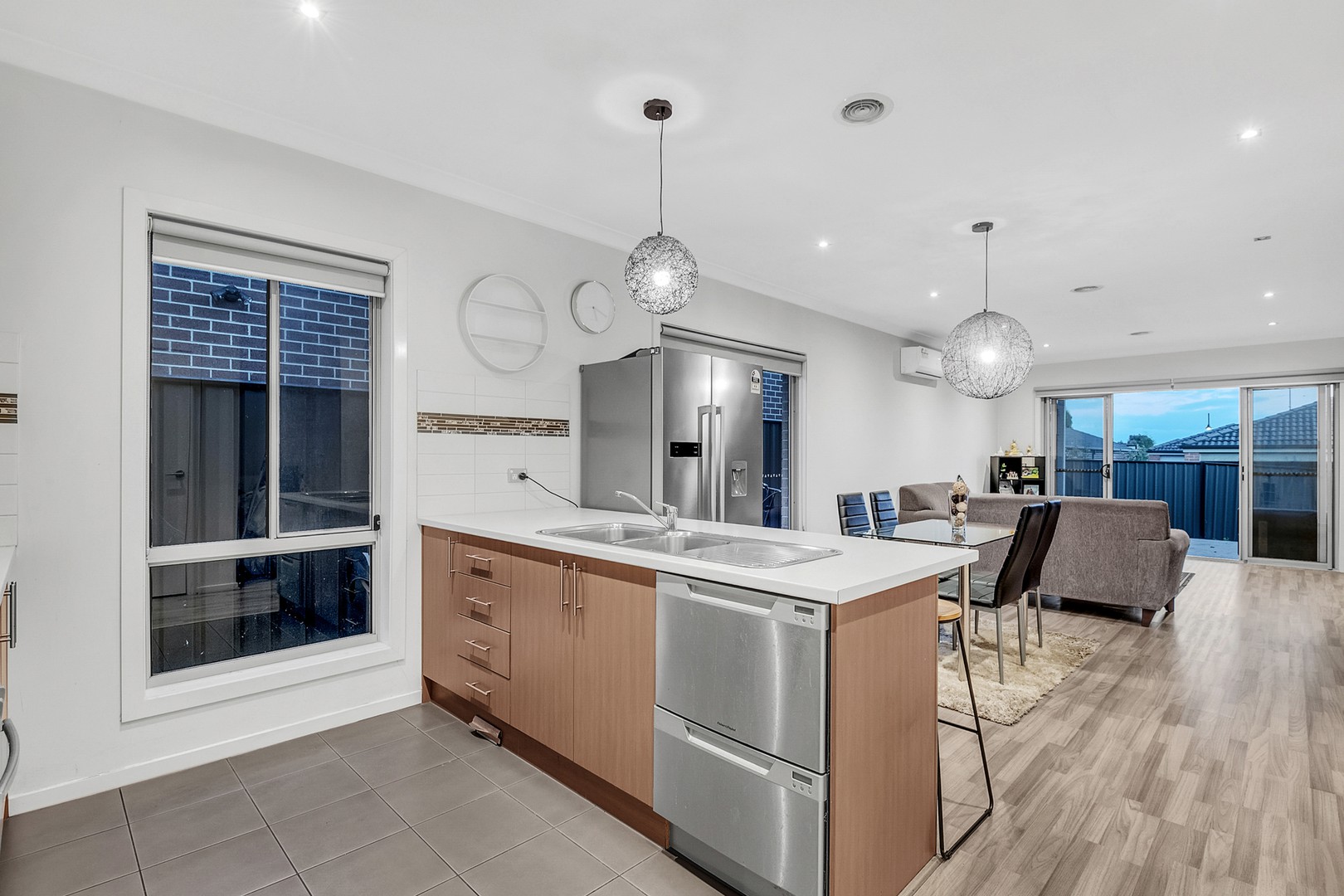37 Kensley Circuit, Craigieburn, VIC 3064, Craigieburn - Thumbnail 5