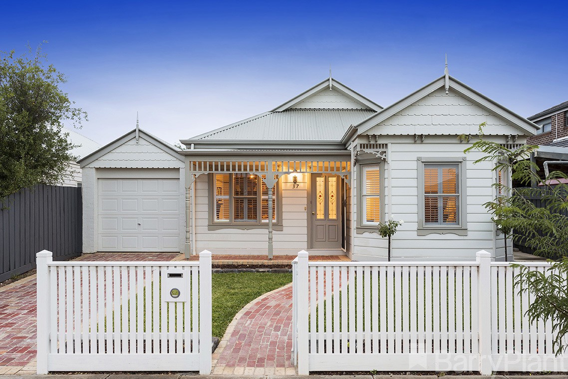 37 Kerford Crescent, Point Cook, VIC 3030, Point Cook - Thumbnail 2