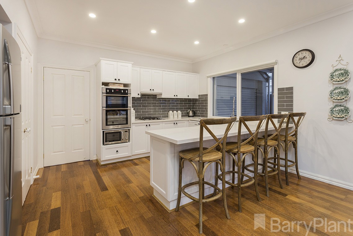 37 Kerford Crescent, Point Cook, VIC 3030, Point Cook - Thumbnail 5