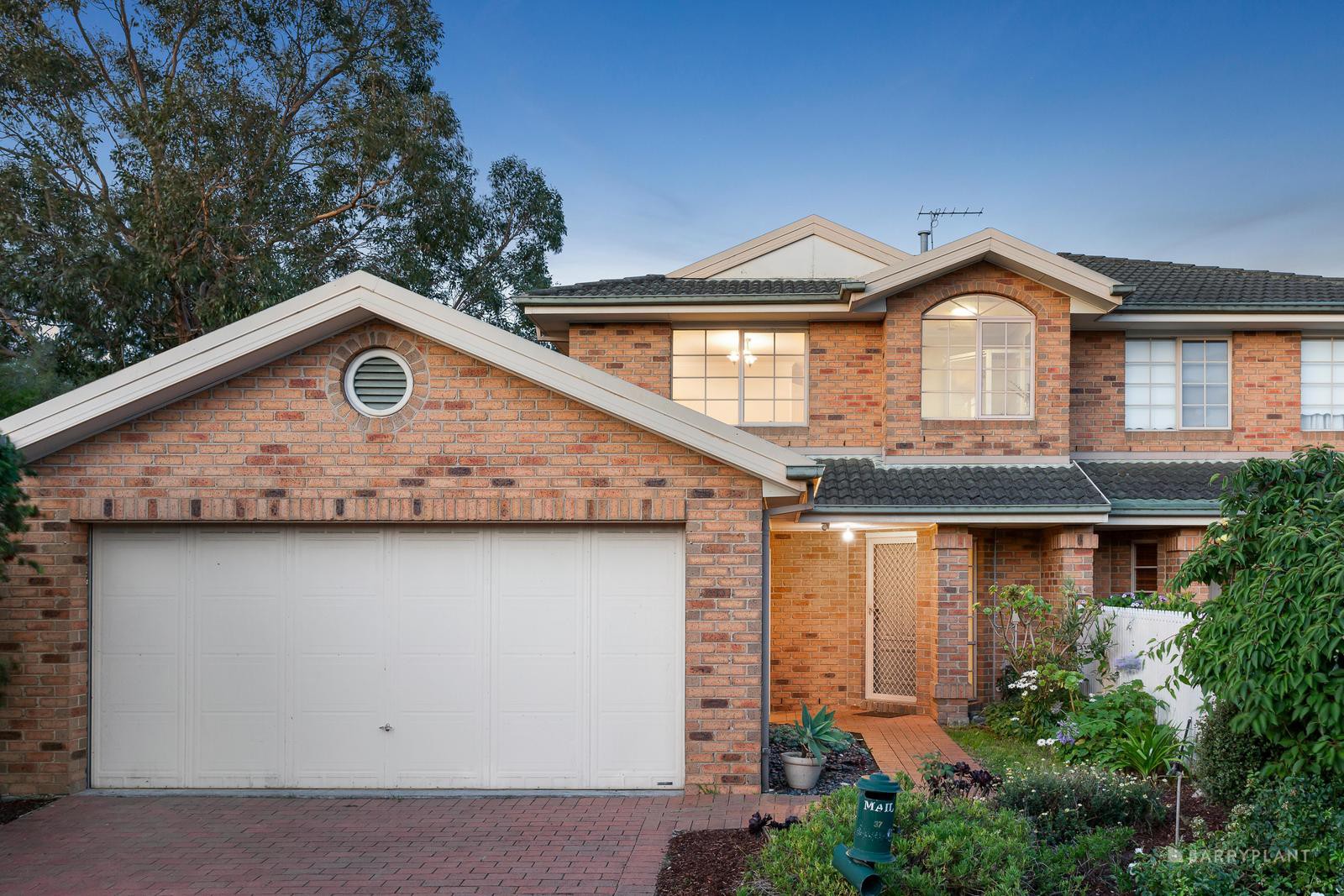 37 Kurrajong Way, Blackburn North, VIC 3130 - Thumbnail 2 - 16/01/2024