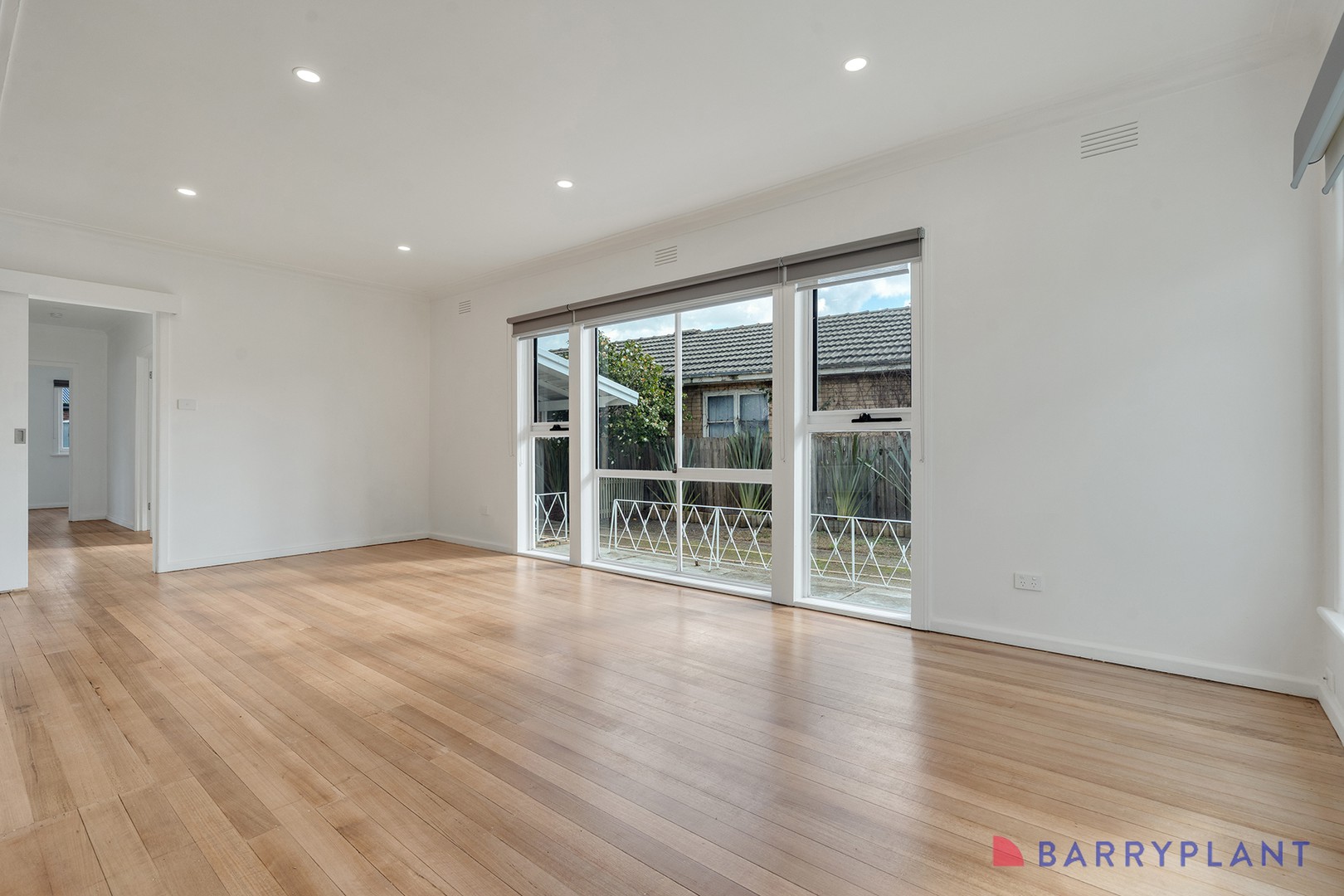 37 Locher Avenue, Reservoir, VIC 3073, Reservoir - Thumbnail 4
