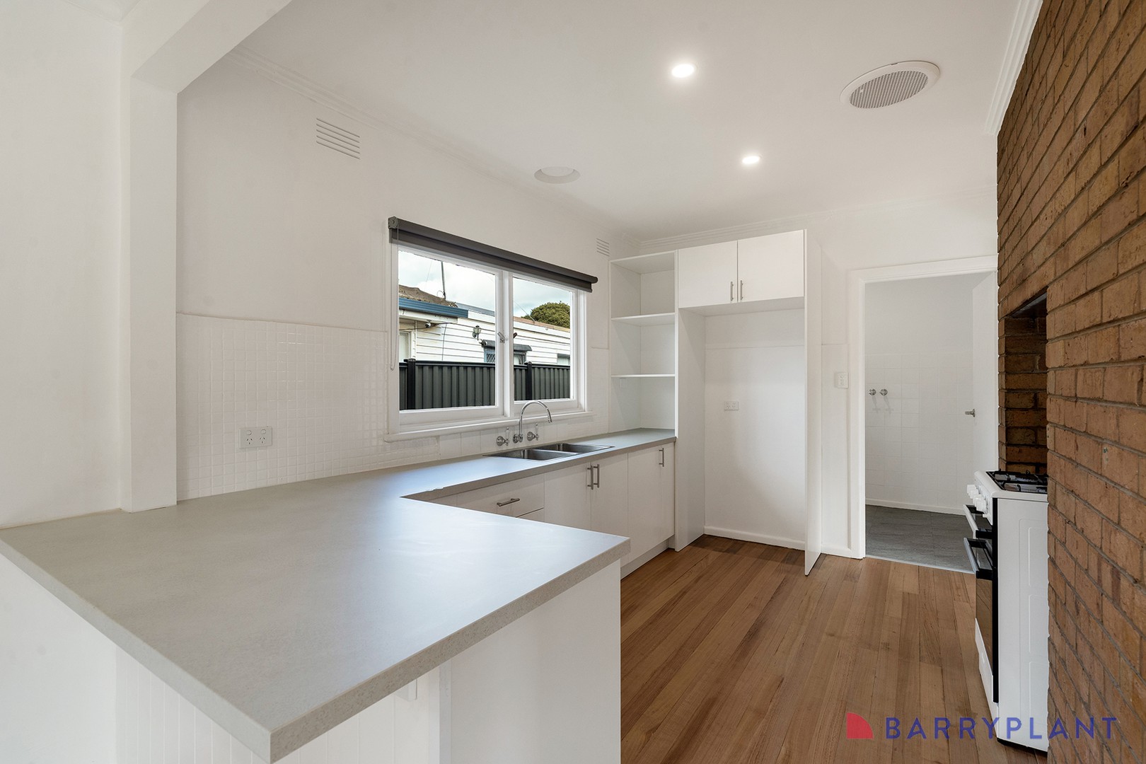 37 Locher Avenue, Reservoir, VIC 3073, Reservoir - Thumbnail 5