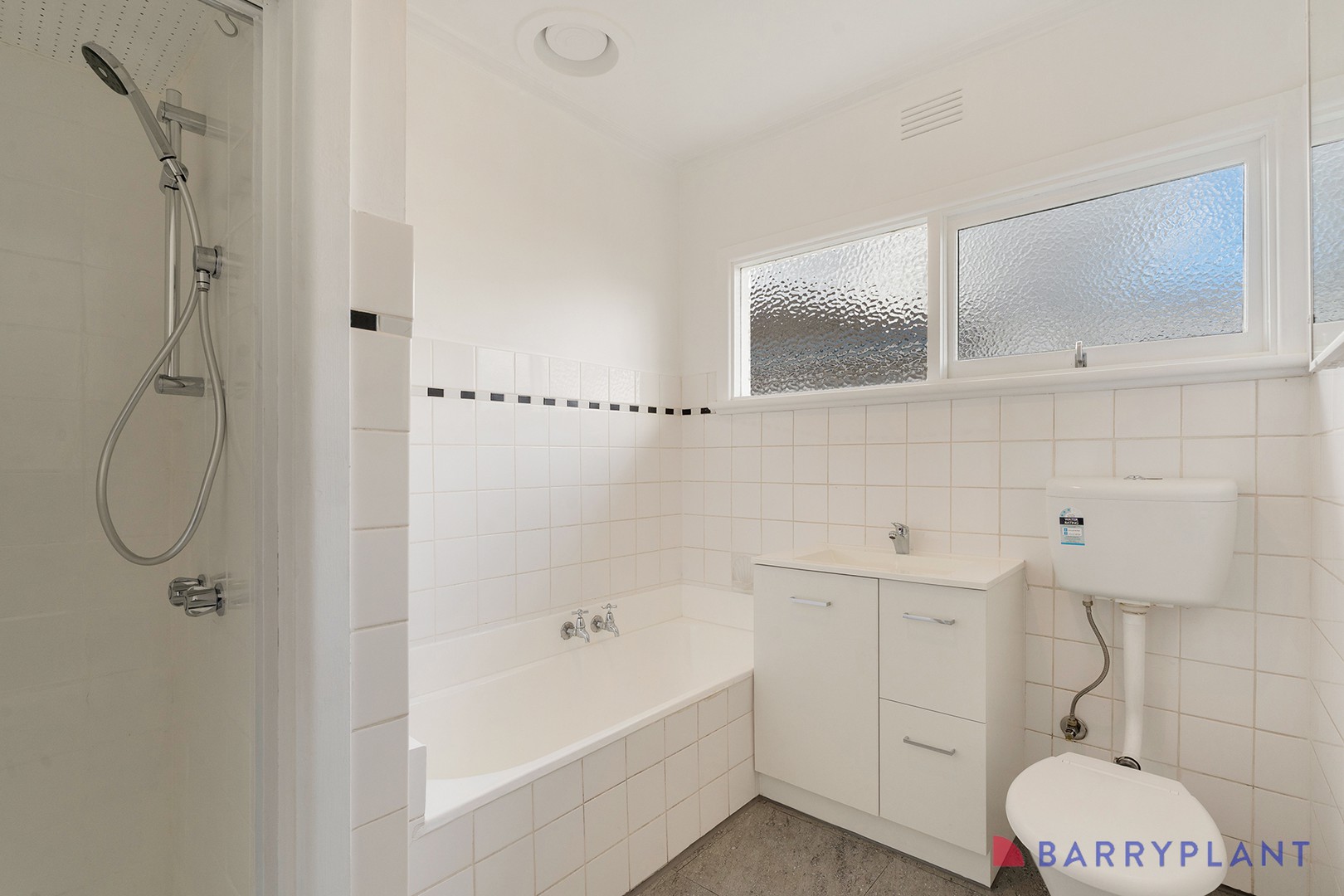 37 Locher Avenue, Reservoir, VIC 3073, Reservoir - Thumbnail 6