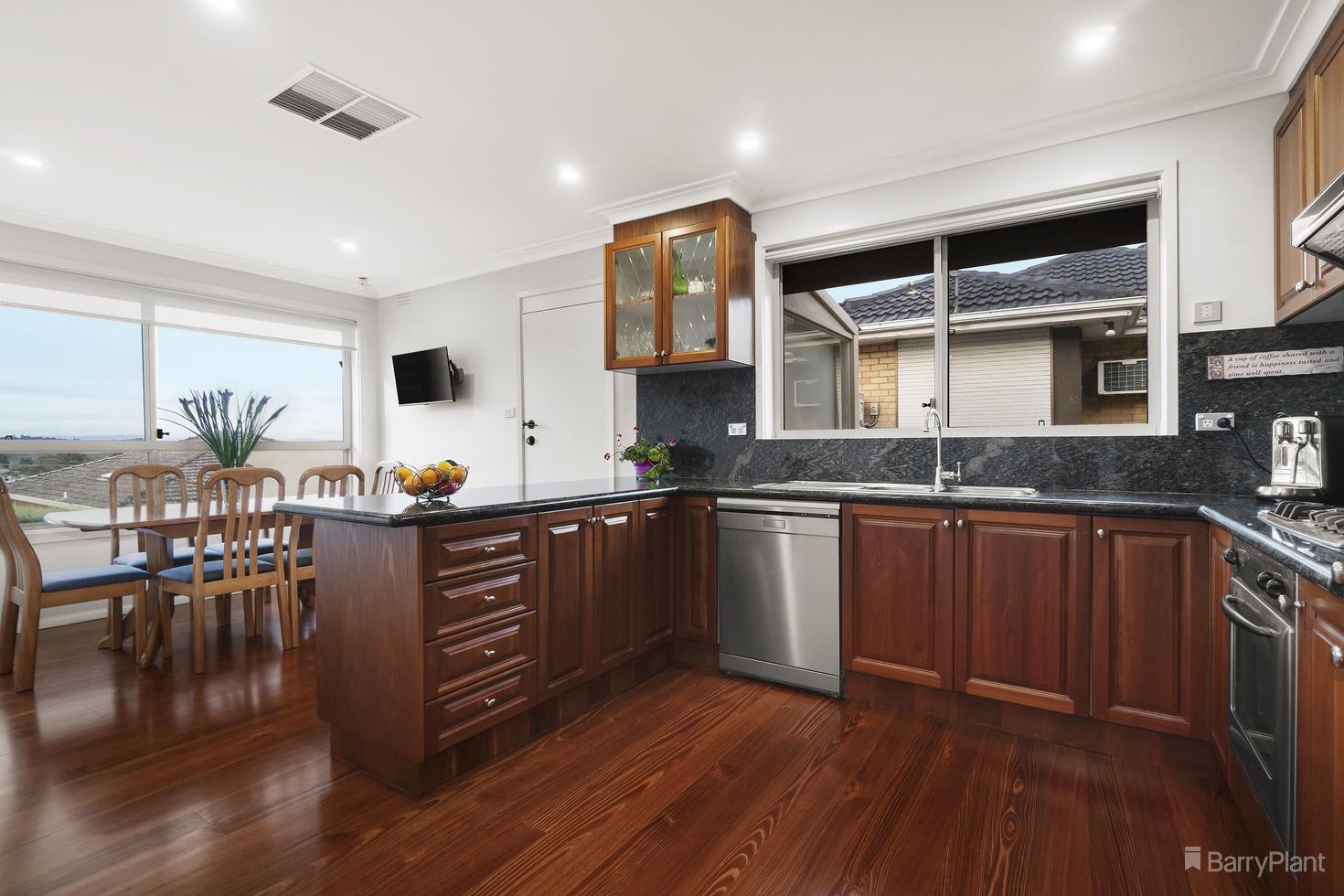 37 Lonsdale Street, Bulleen, VIC 3105, Bulleen - Thumbnail 4