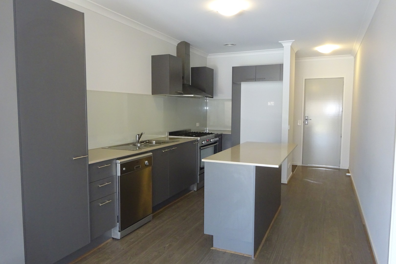 37 Loudon Circuit, Craigieburn, VIC 3064, Craigieburn - Thumbnail 2