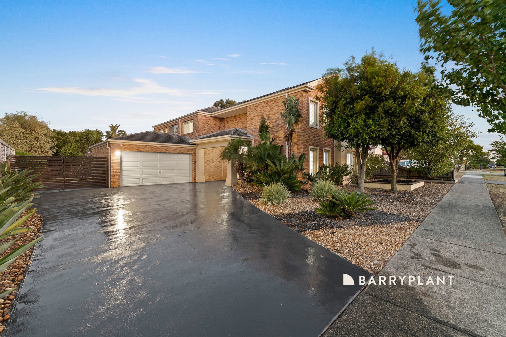 37 Mayfair Crescent, Narre Warren, VIC 3805, Narre Warren - Thumbnail 2