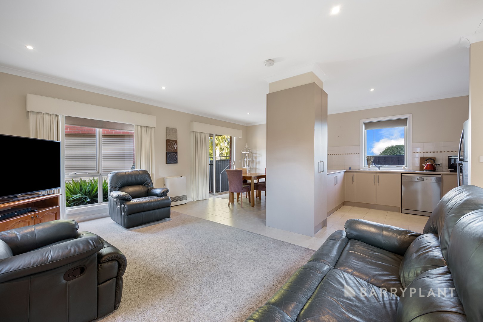 37 Monastery Drive, Wendouree, VIC 3355, Wendouree - Thumbnail 8