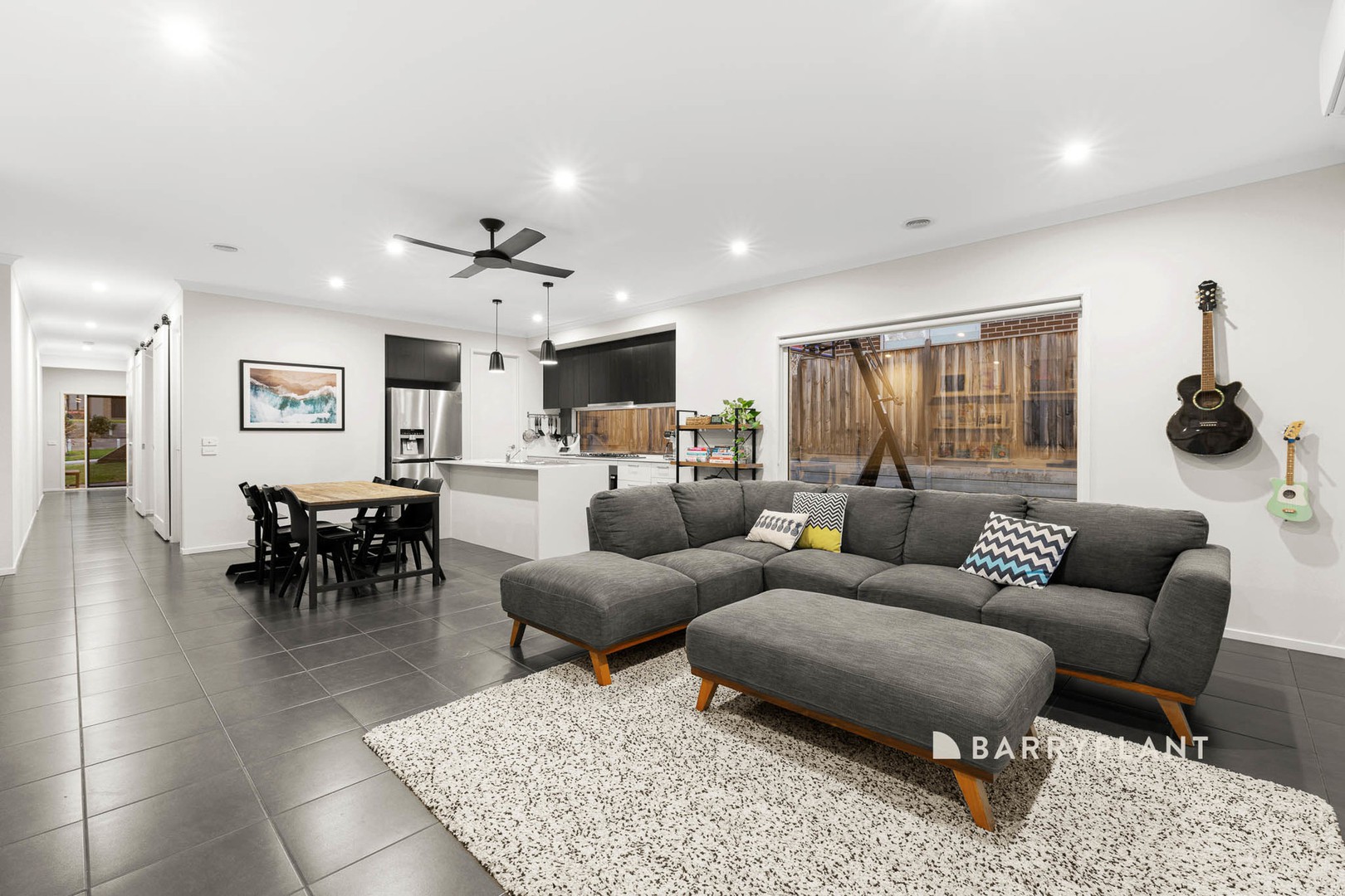 37 Mountford Rise, Pakenham, VIC 3810, Pakenham - Thumbnail 4
