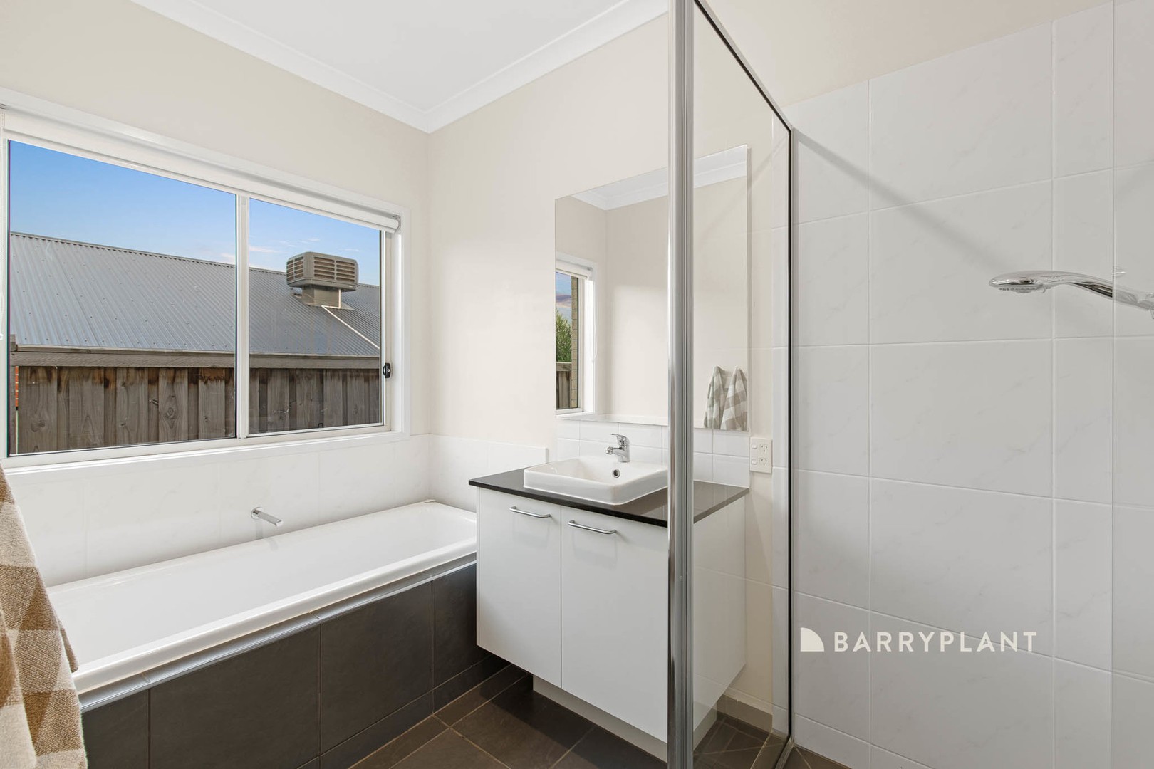 37 Mountford Rise, Pakenham, VIC 3810, Pakenham - Thumbnail 8