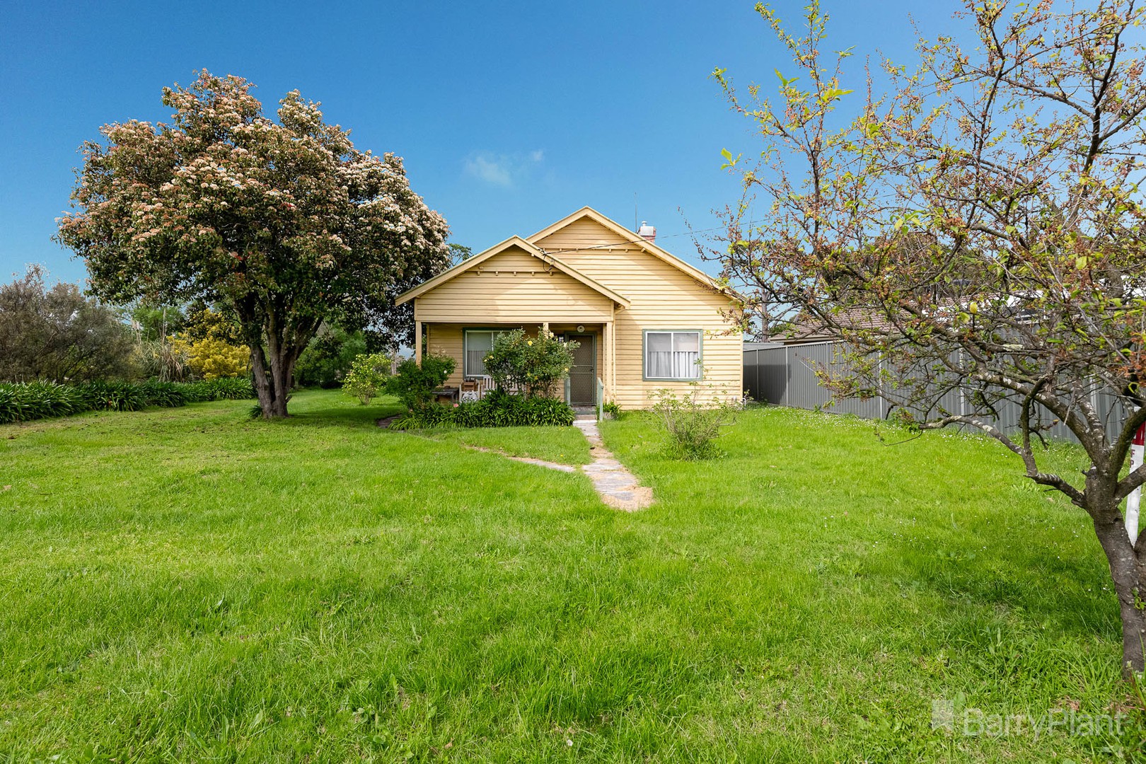 37 Nar Nar Goon-Longwarry Road, Tynong, VIC 3813 - Thumbnail 1 - 12/10/2022