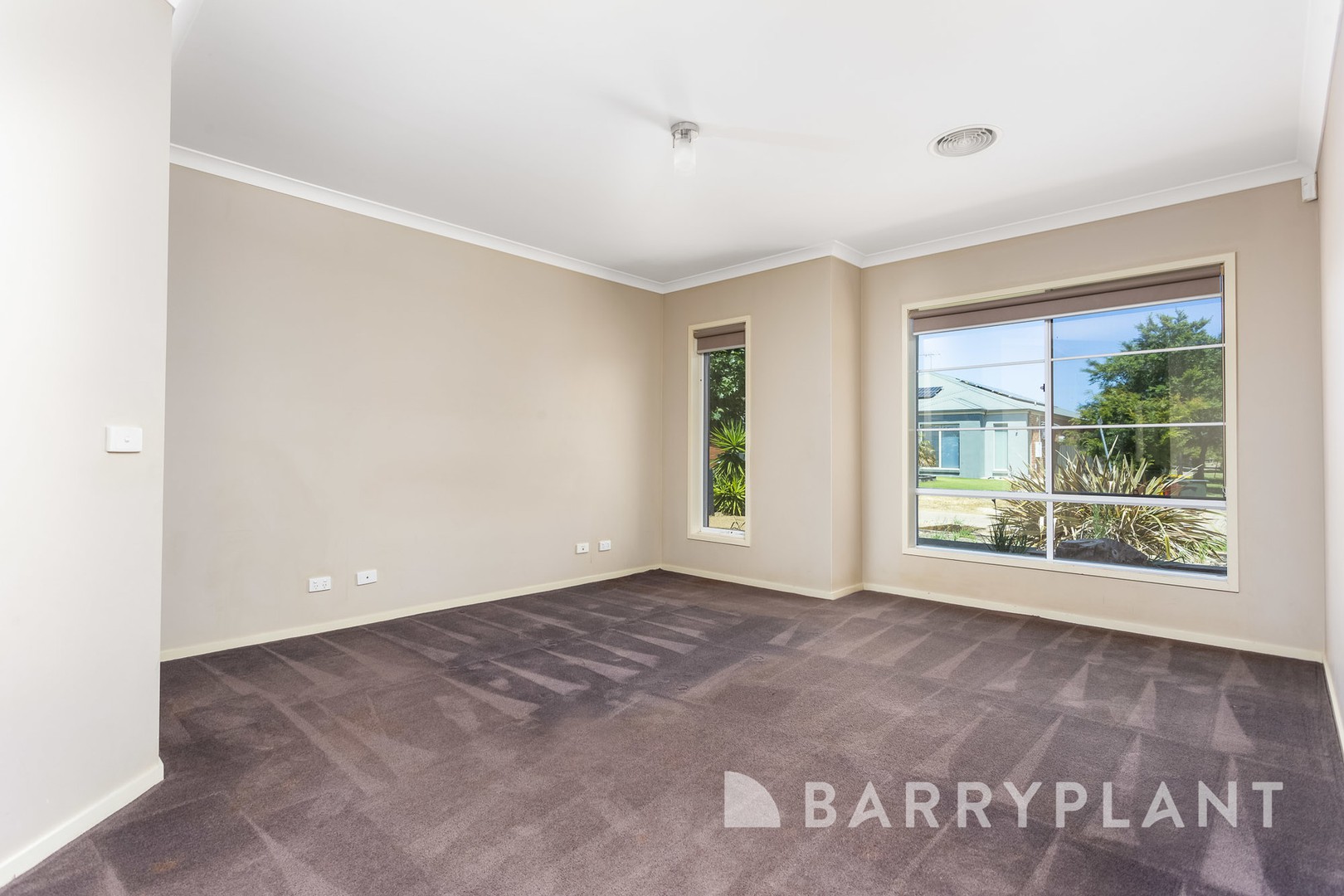 37 Niland Crescent, Point Cook, VIC 3030, Point Cook - Thumbnail 4