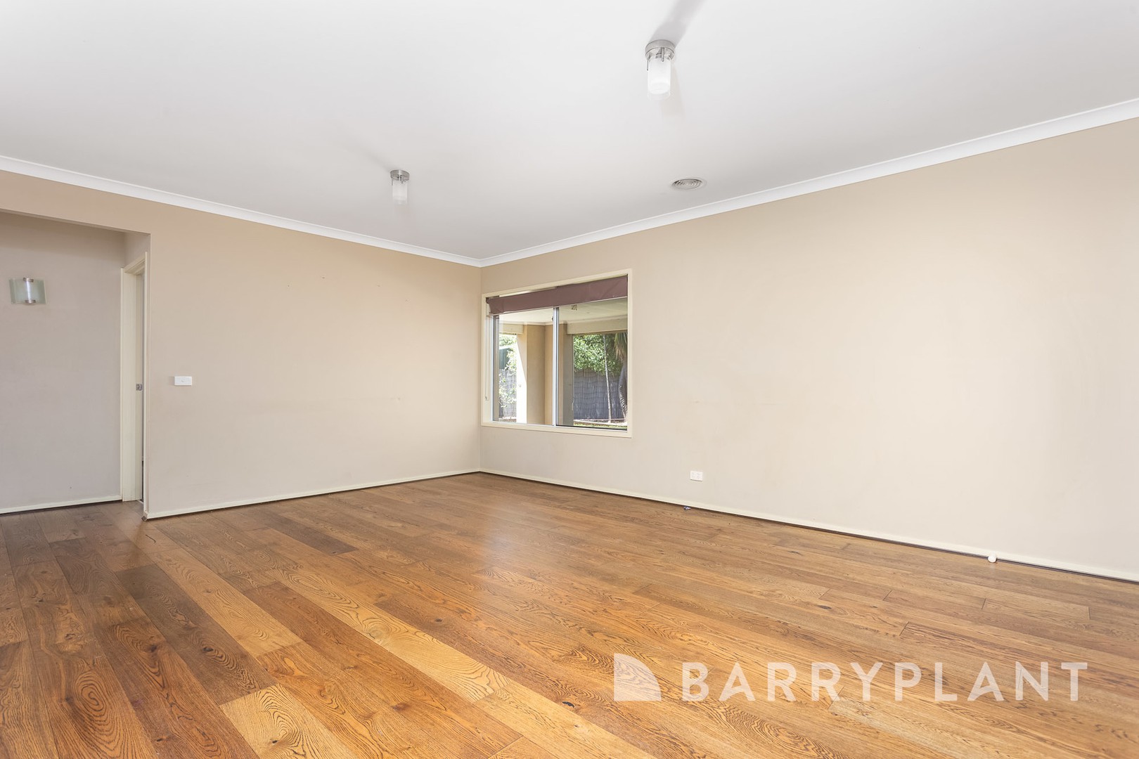 37 Niland Crescent, Point Cook, VIC 3030, Point Cook - Thumbnail 6