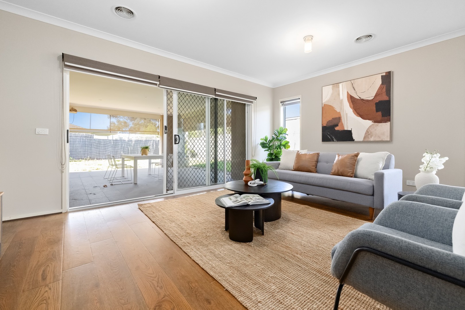 37 Niland Crescent, Point Cook, VIC 3030, Point Cook - Thumbnail 7