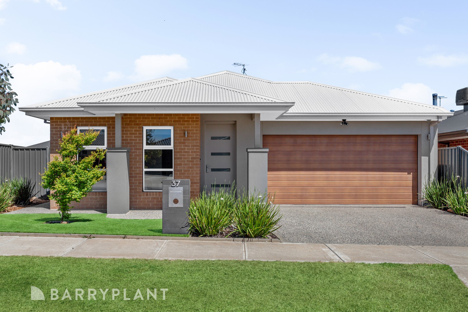 37 Northview Road, Kilmore, VIC 3764 - Thumbnail 2 - 18/11/2024
