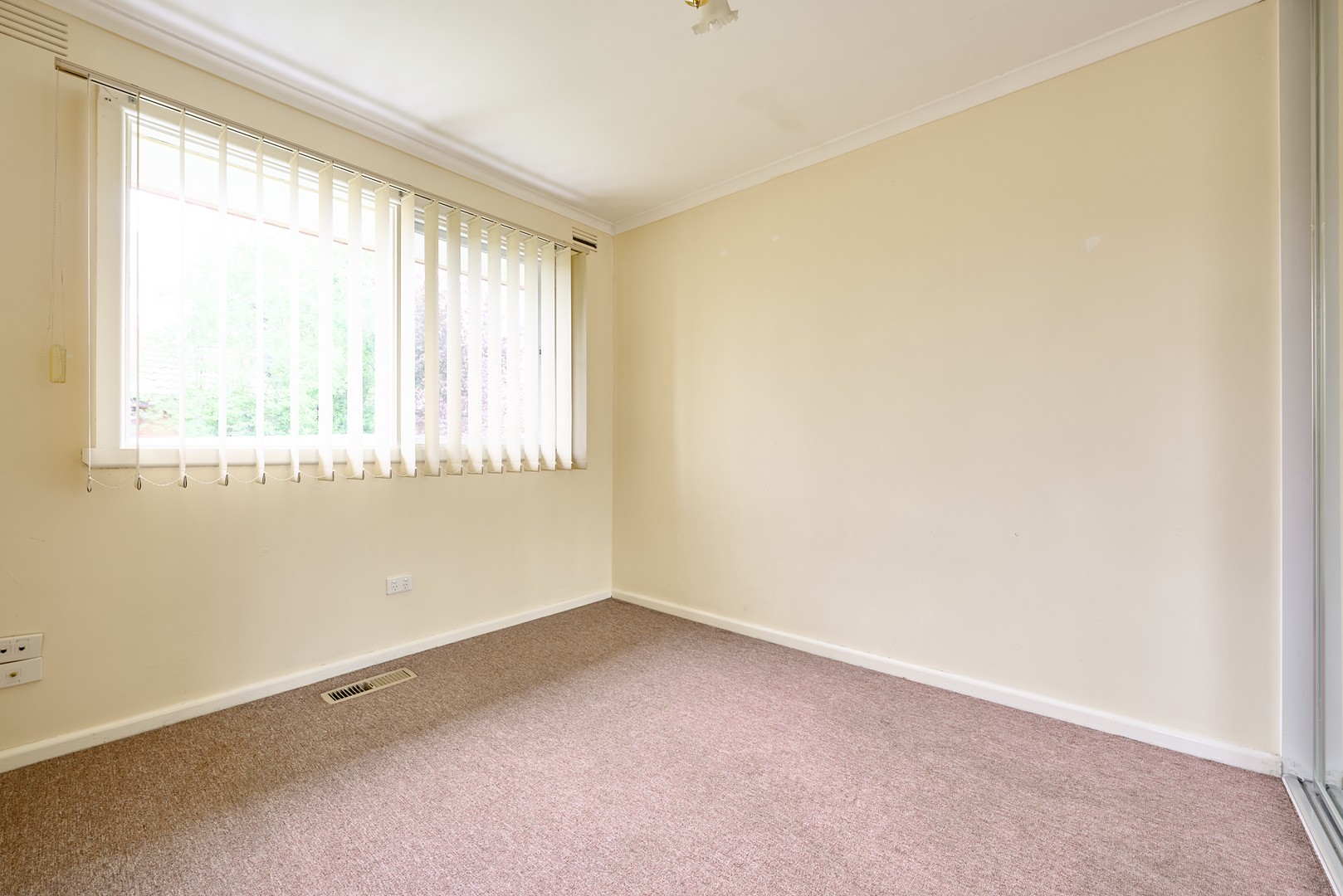 37 Oakwood Avenue, Noble Park, VIC 3175, Dandenong North - Thumbnail 6