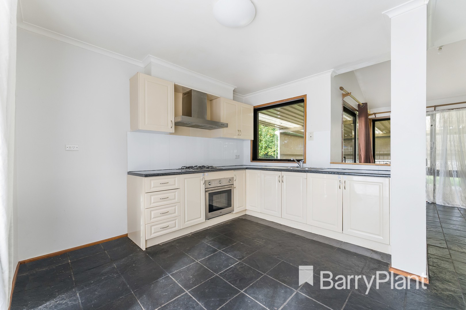 37 Purchas StreetWerribee, VIC 3030, Werribee - Thumbnail 4