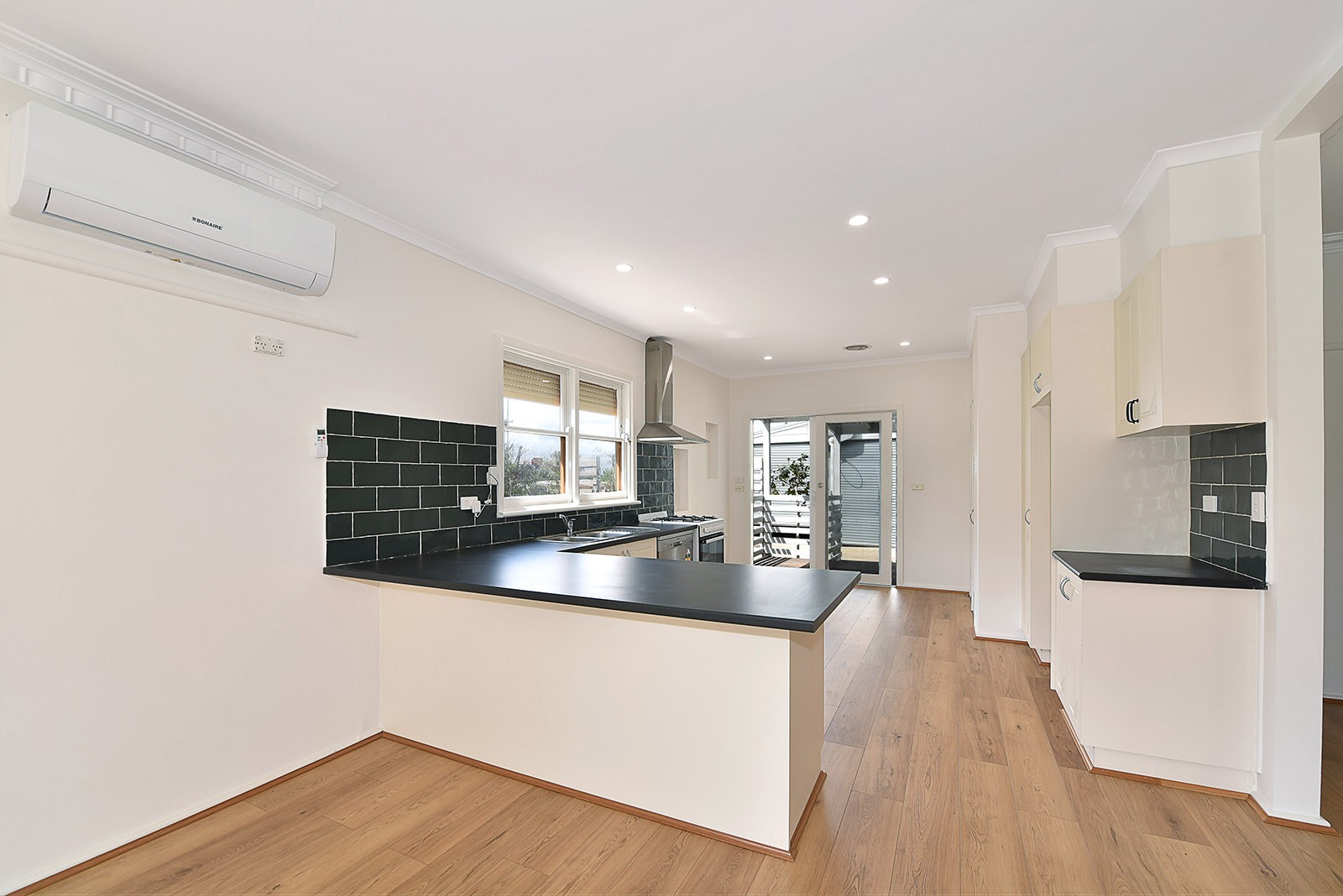 37 Ridley Avenue, Avondale Heights, VIC 3034, Avondale Heights - Thumbnail 4