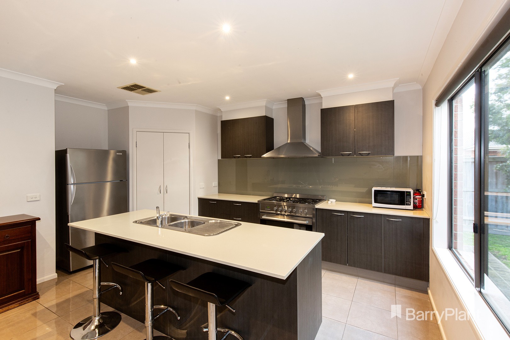 37 Rush Lily Drive, Officer, VIC 3809 - Thumbnail 1 - 03/12/2025