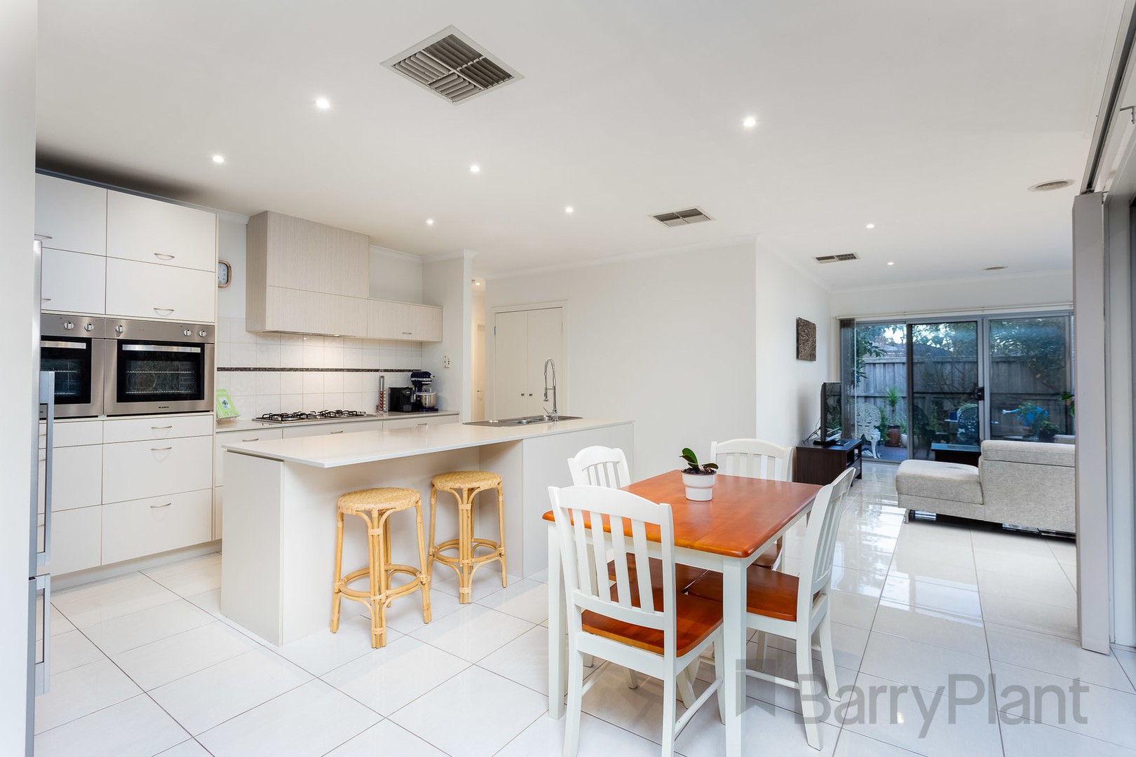 37 Seychelles Street, Point Cook, VIC 3030, Point Cook - Thumbnail 3