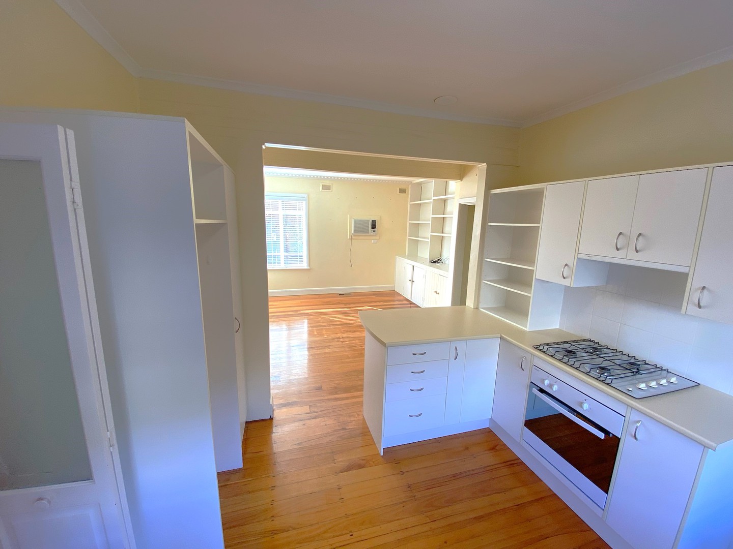 37 Shawlands Avenue, Blackburn South, VIC 3130, Blackburn South - Thumbnail 4