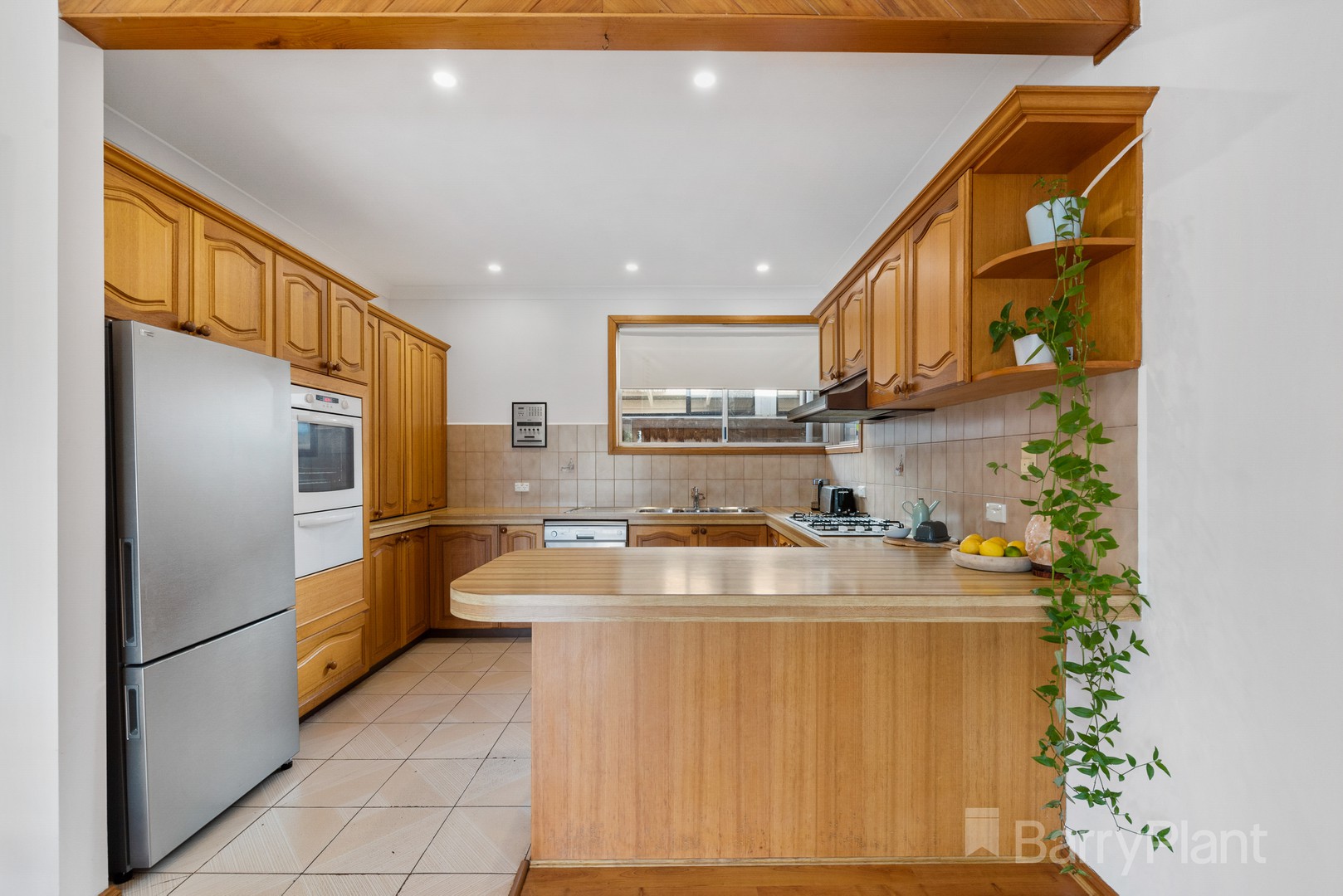 37 Shaws Road, Werribee, VIC 3030, Werribee - Thumbnail 4