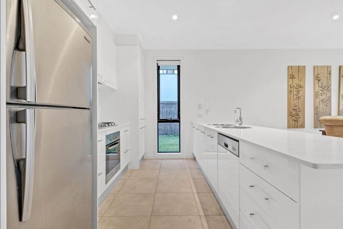 37 Signature Boulevard, Sanctuary Lakes, VIC 3030, Point Cook - Thumbnail 8