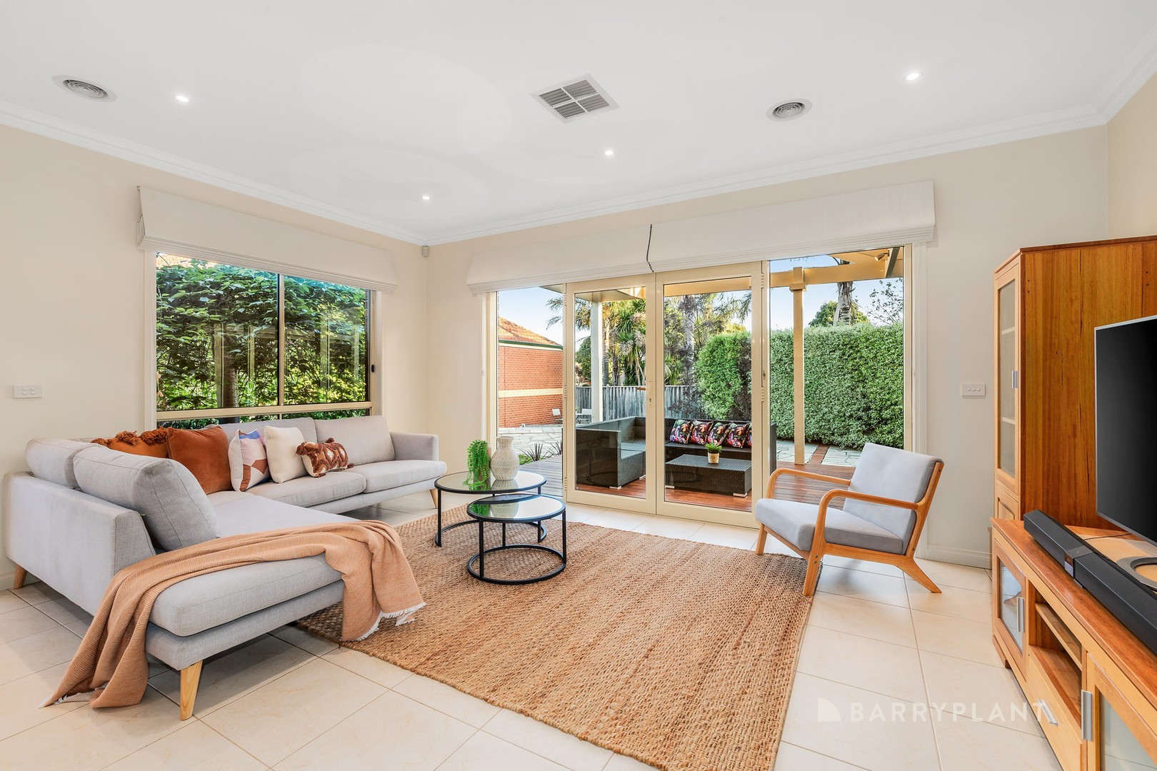 37 Tennyson Circuit, Mill Park, VIC 3082, Mill Park - Thumbnail 8