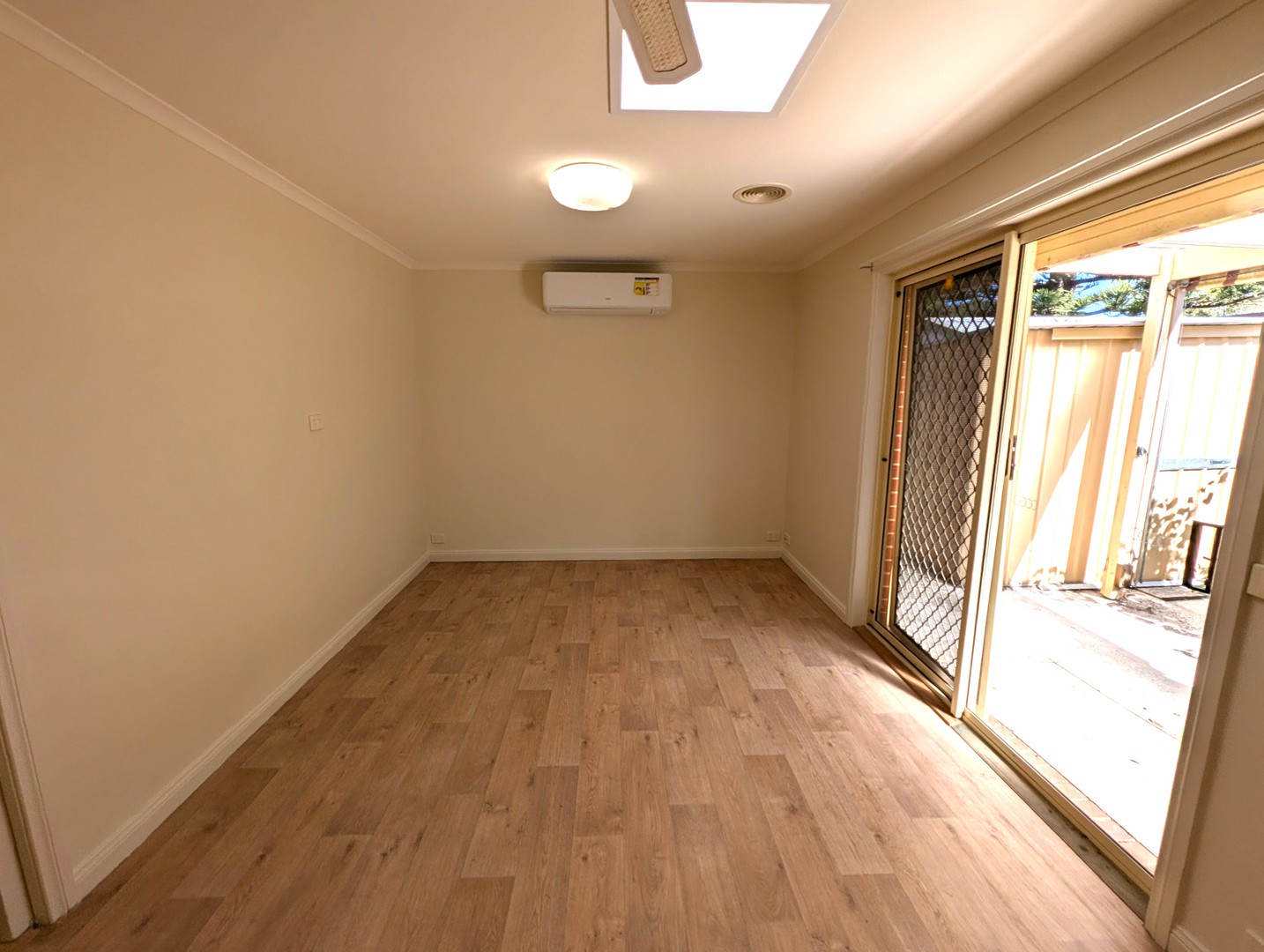 37 Townsend Road, Whittington, VIC 3219 - Thumbnail 2 - 23/01/2026