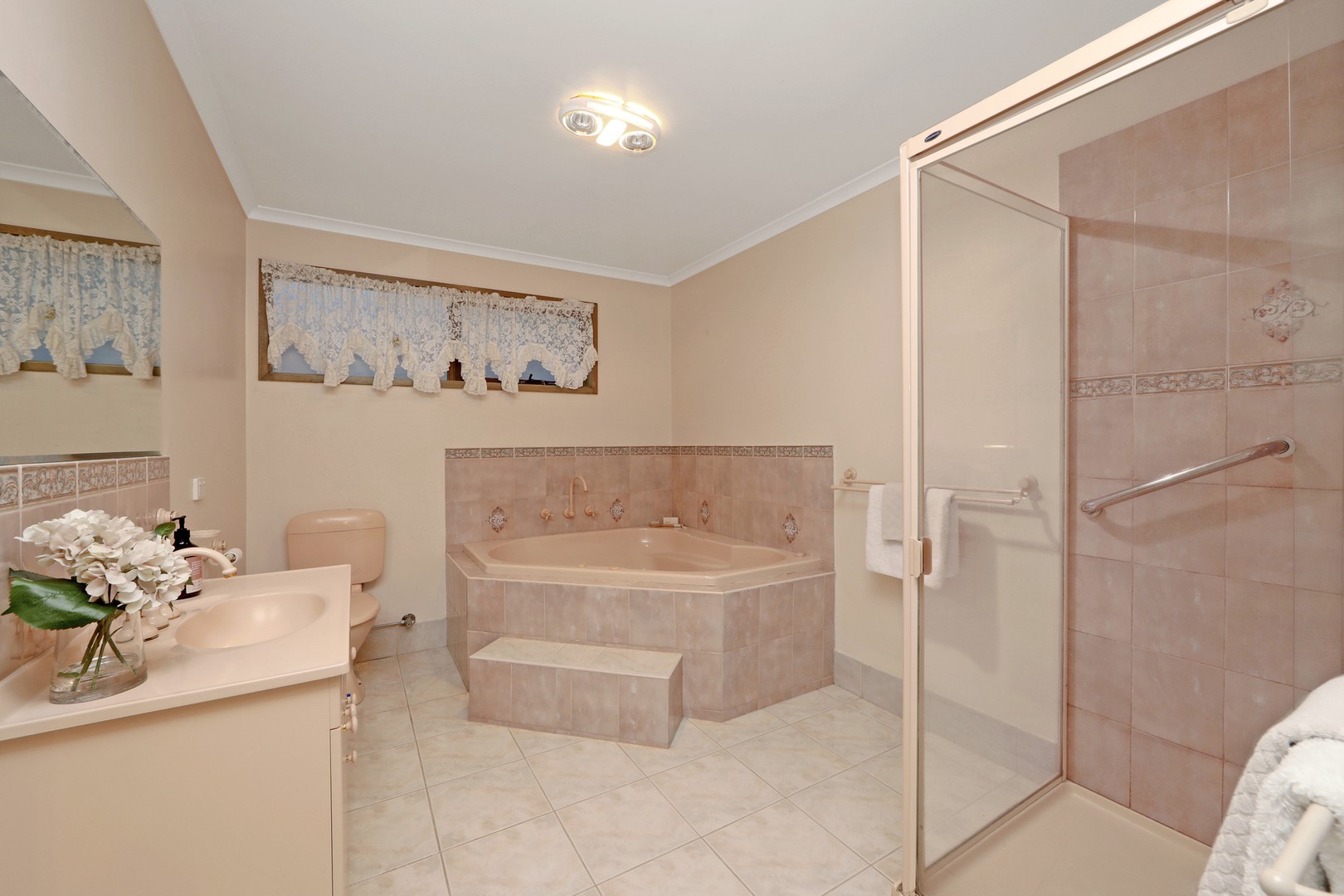 37 Valleyview Drive, Rowville, VIC 3178, Rowville - Thumbnail 8