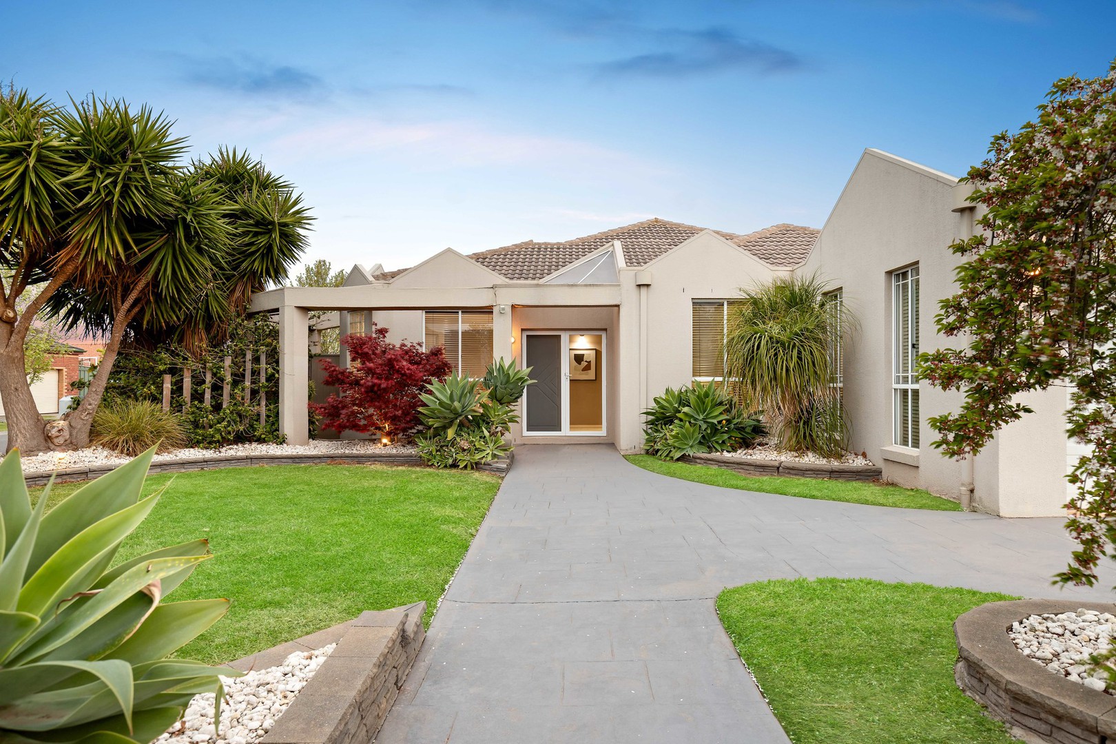 37 Verona Drive, TAYLORS LAKES, 3038, Taylors Lakes - Thumbnail 2