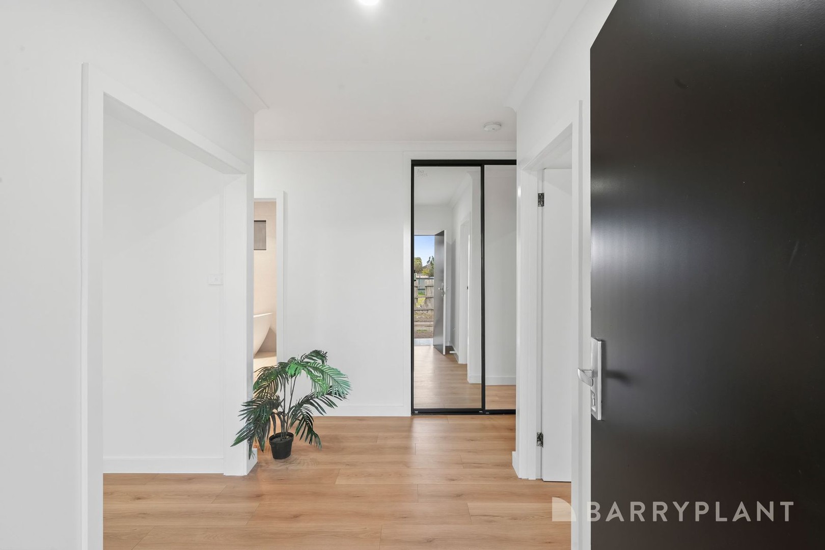 37 Whitehaven Street, Wyndham Vale, VIC 3024, Wyndham Vale - Thumbnail 3